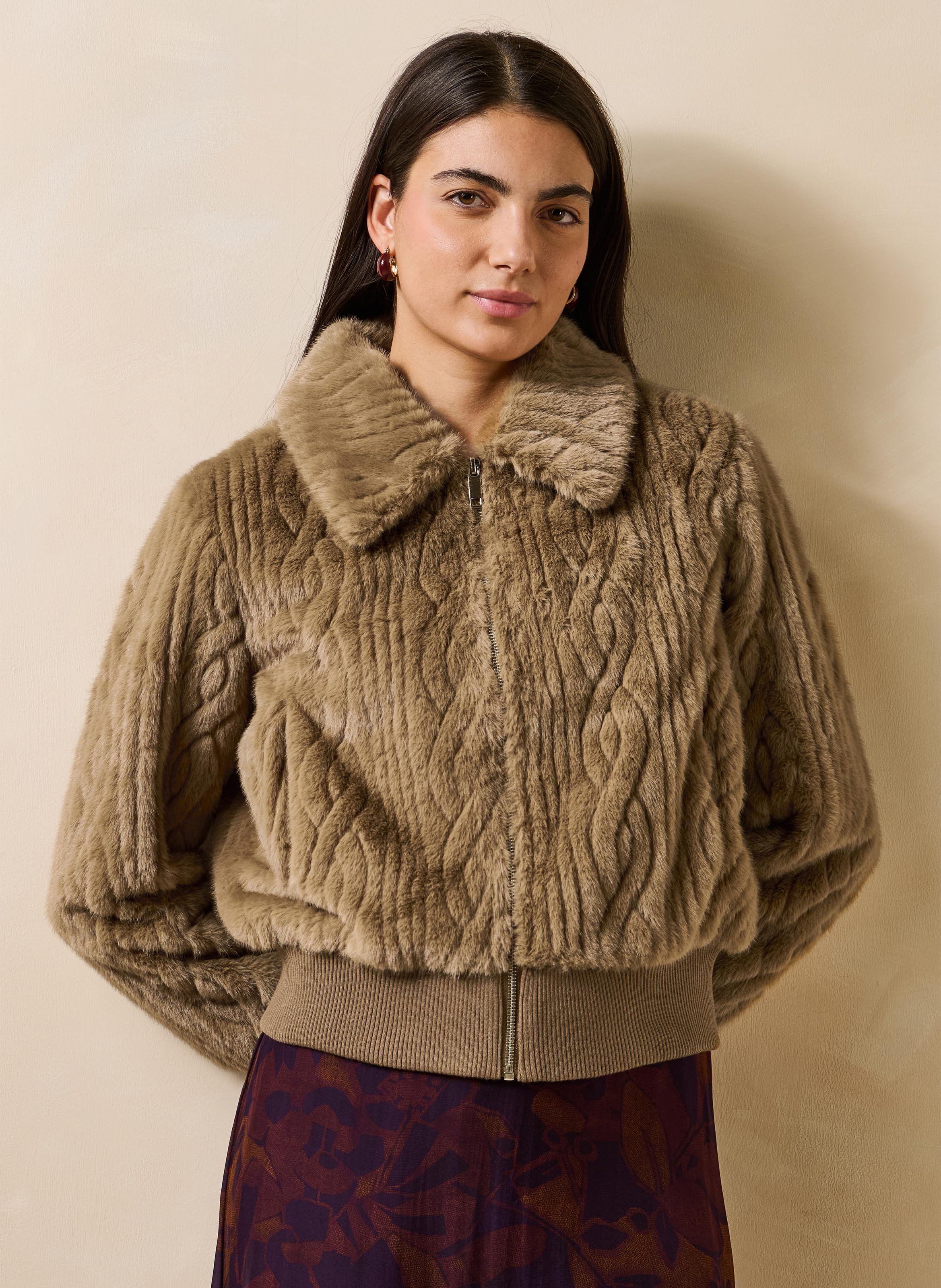 Manteau court effet fausse fourrure LA FEE MARABOUTEE Marron