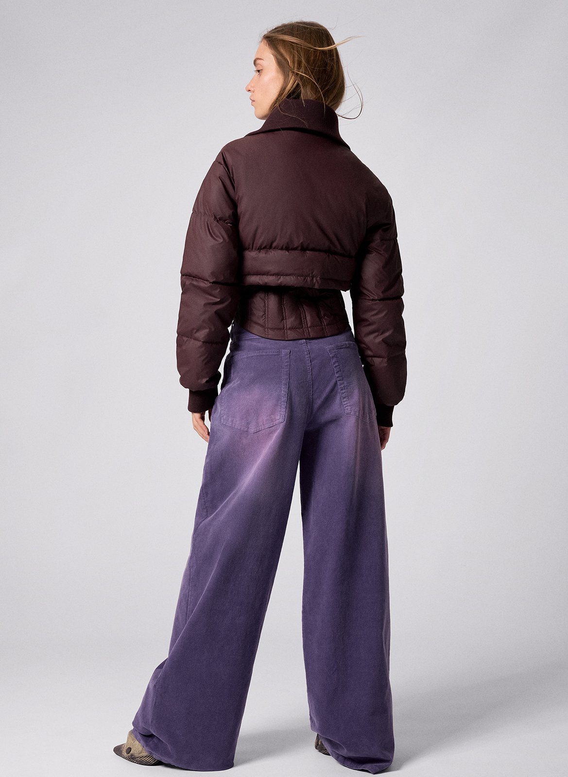 Gefütterte Steppjacke mit taillierter Passform in Uni. DESIGUAL Rot