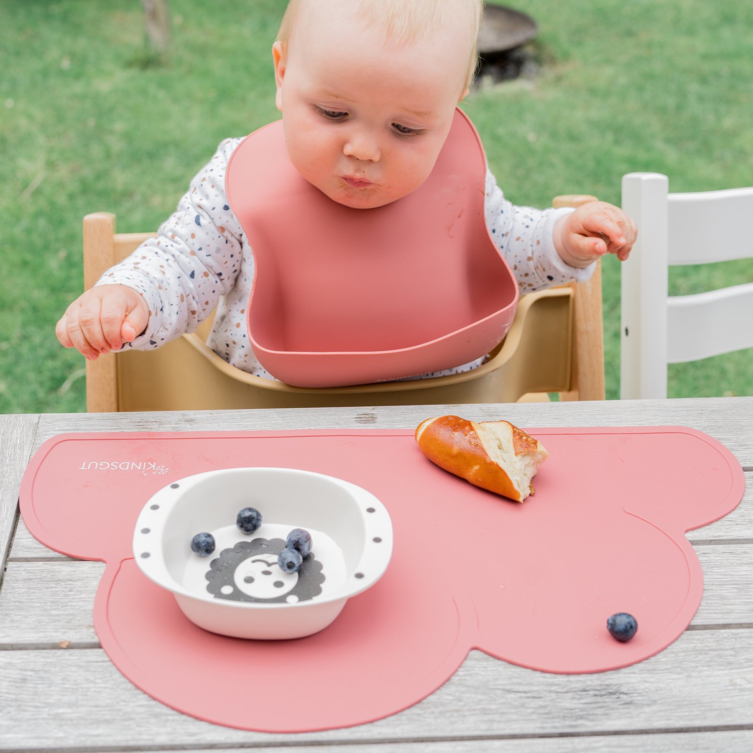 Silicone baby bib KINDSGUT Pink