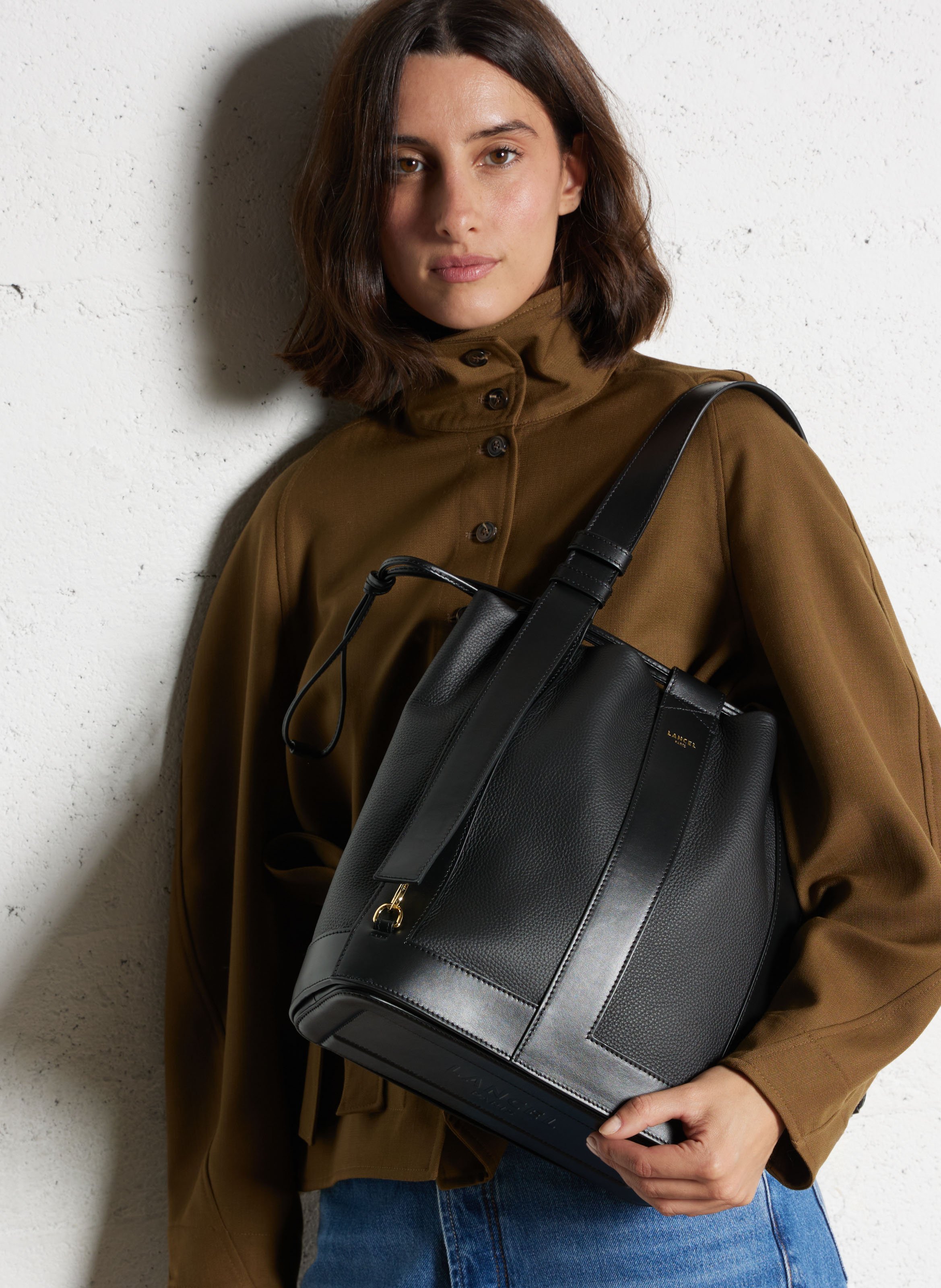 Sac seau en cuir LANCEL Noir