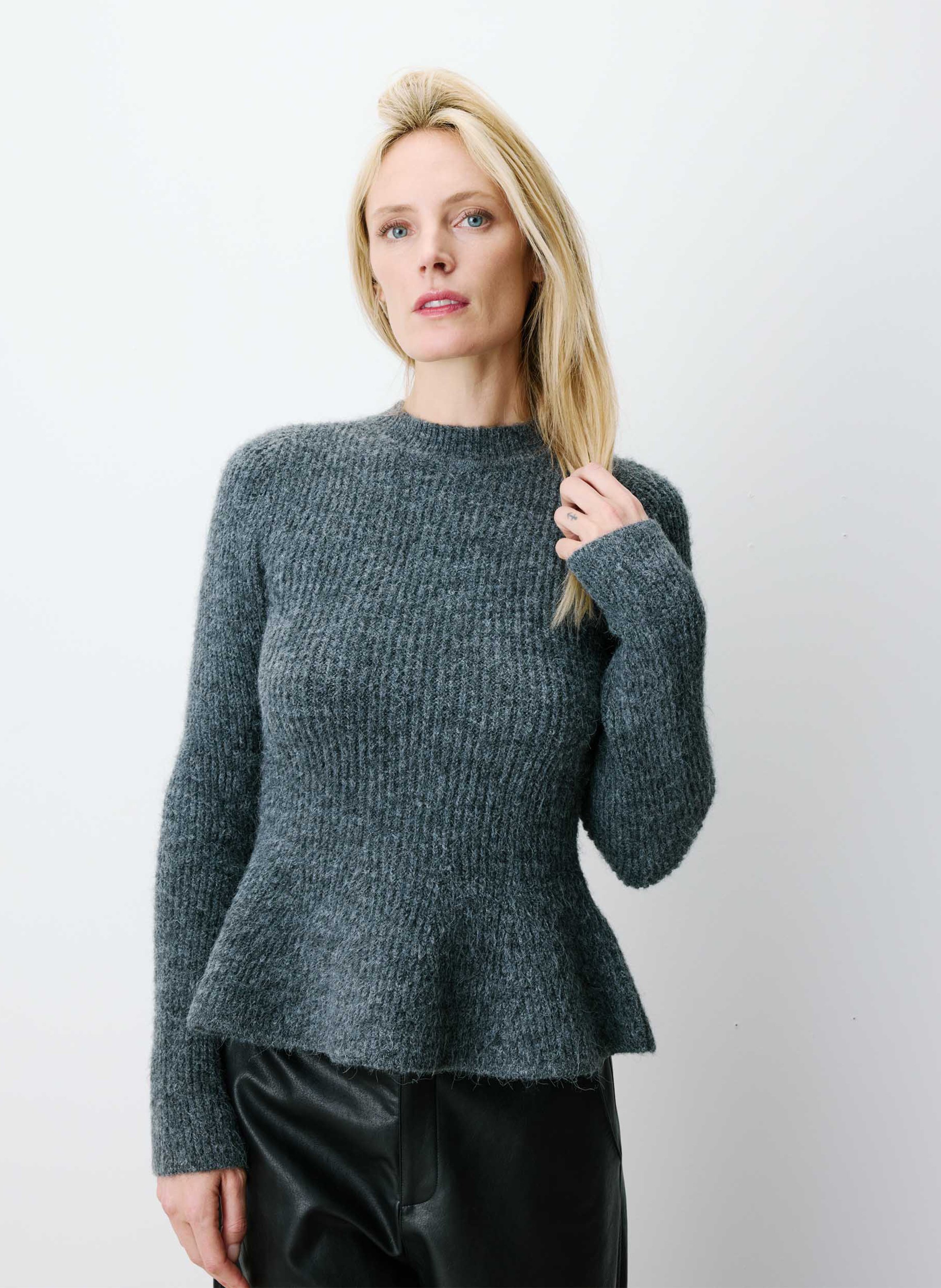 Round-neck sweater GRACE ET MILA Black