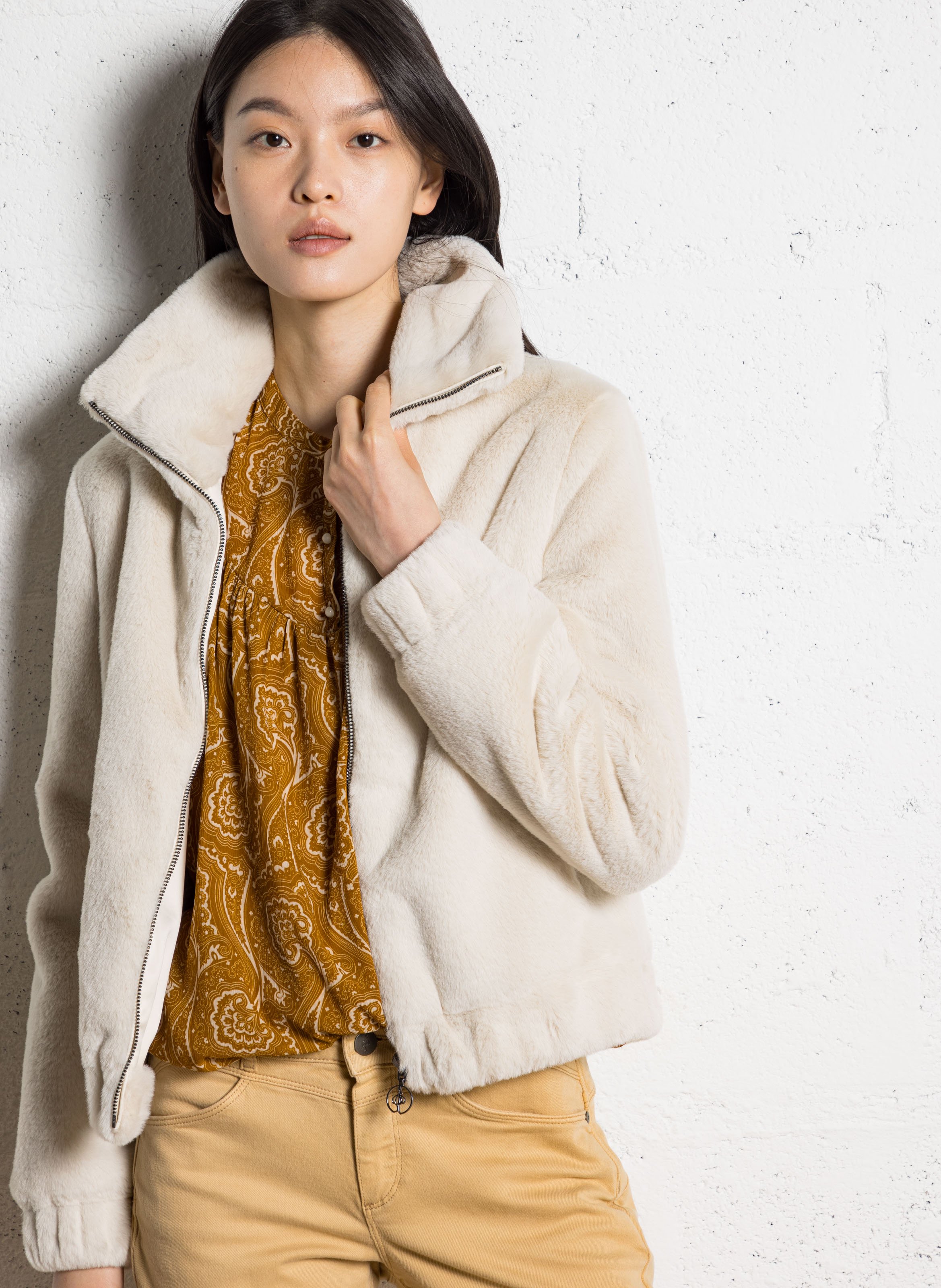 Gerade geschnittene Jacke mit Stehkragen ONE STEP Braun