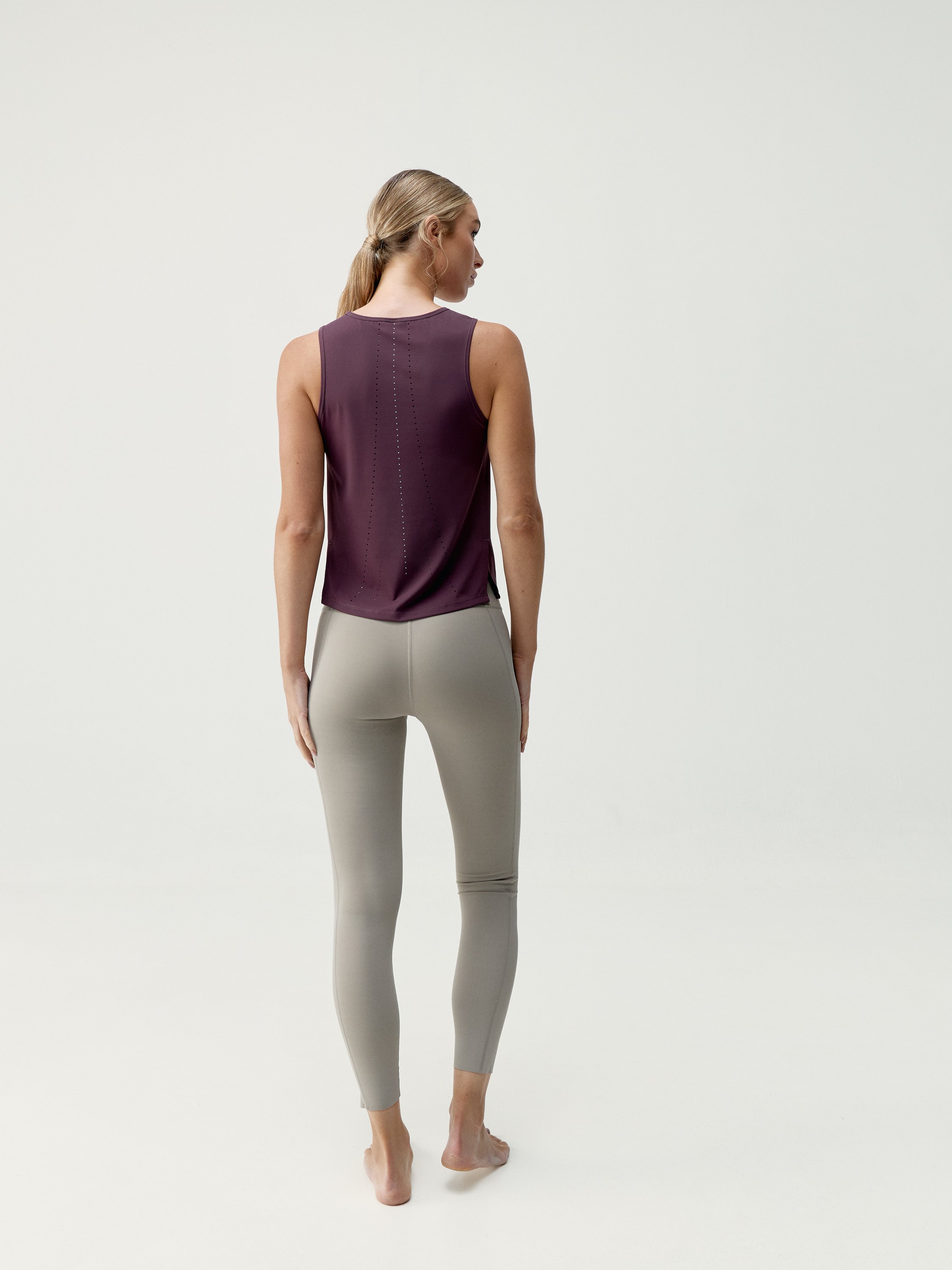 Sleeveless performance sports t-shirt BORN LIVING YOGA Red