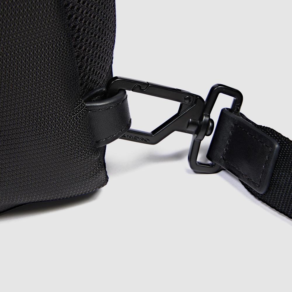 Men's chest bag convertible into a backpack with compartment for iPad® mini and RFID protection PIQUADRO Black