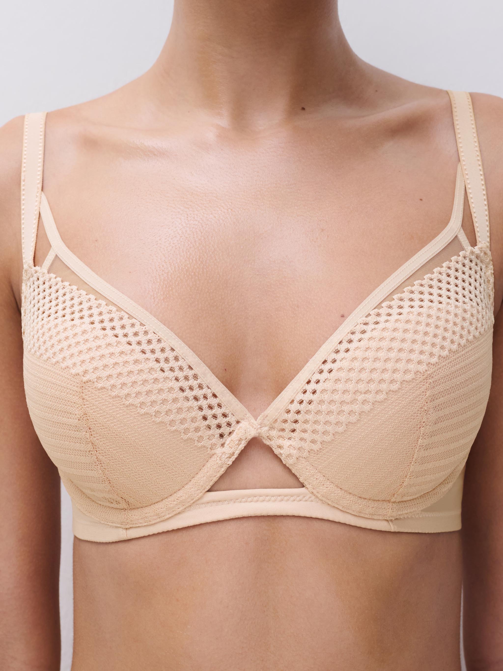 Plunge cup bra | Beige CHANTELLE PULP Women