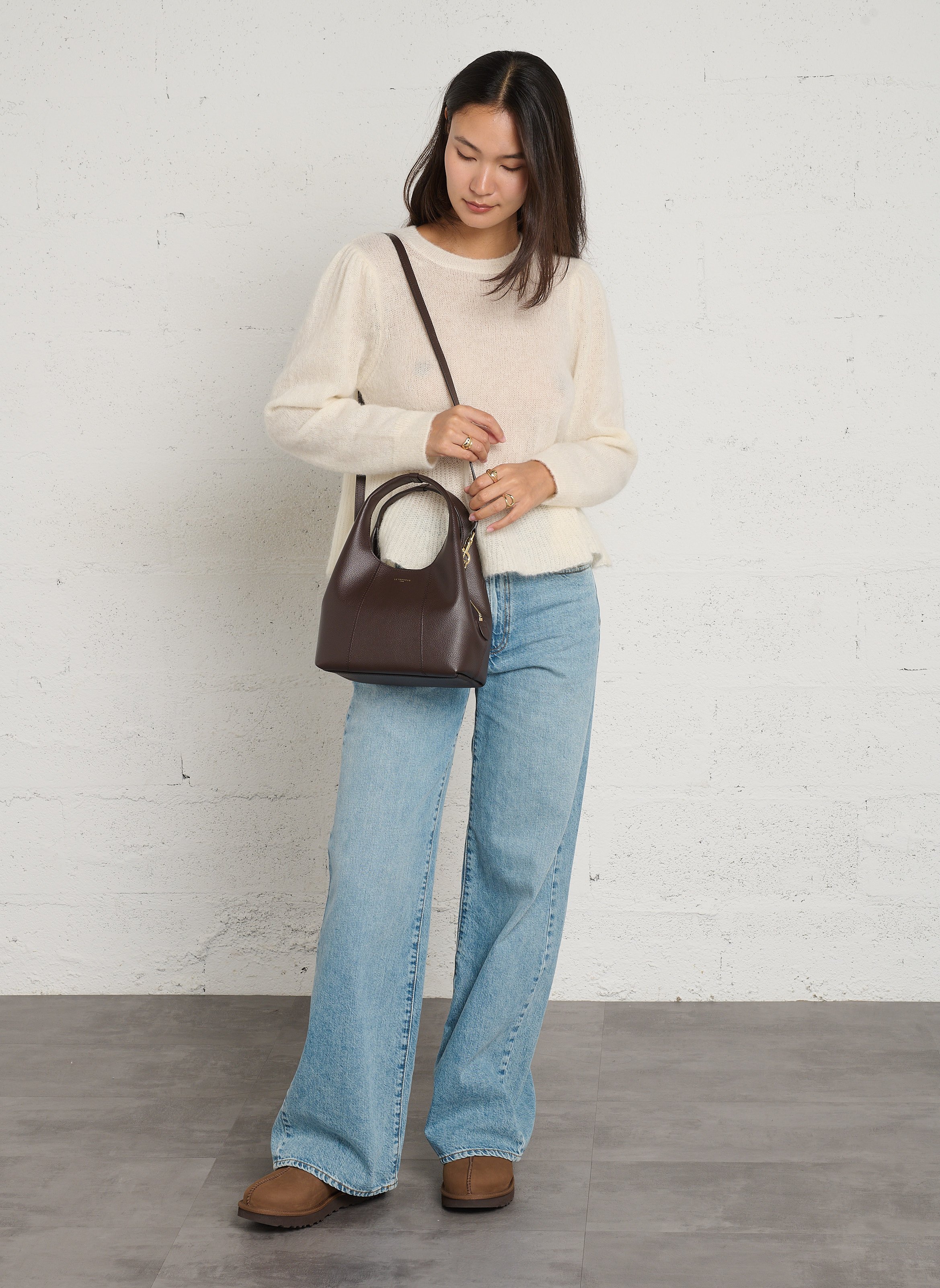 Grained leather shoulder bag | Brown LE TANNEUR Women