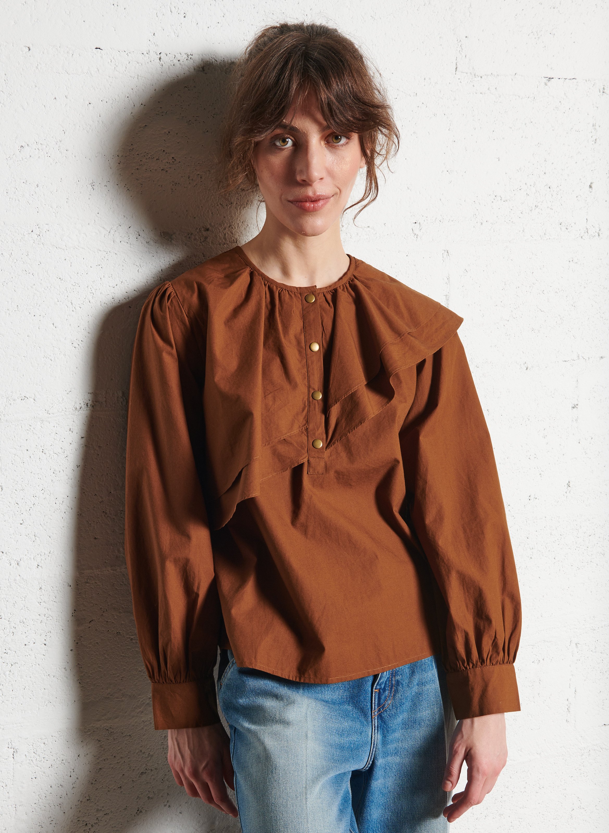 Blouse with round collar BELLEPIECE Brown