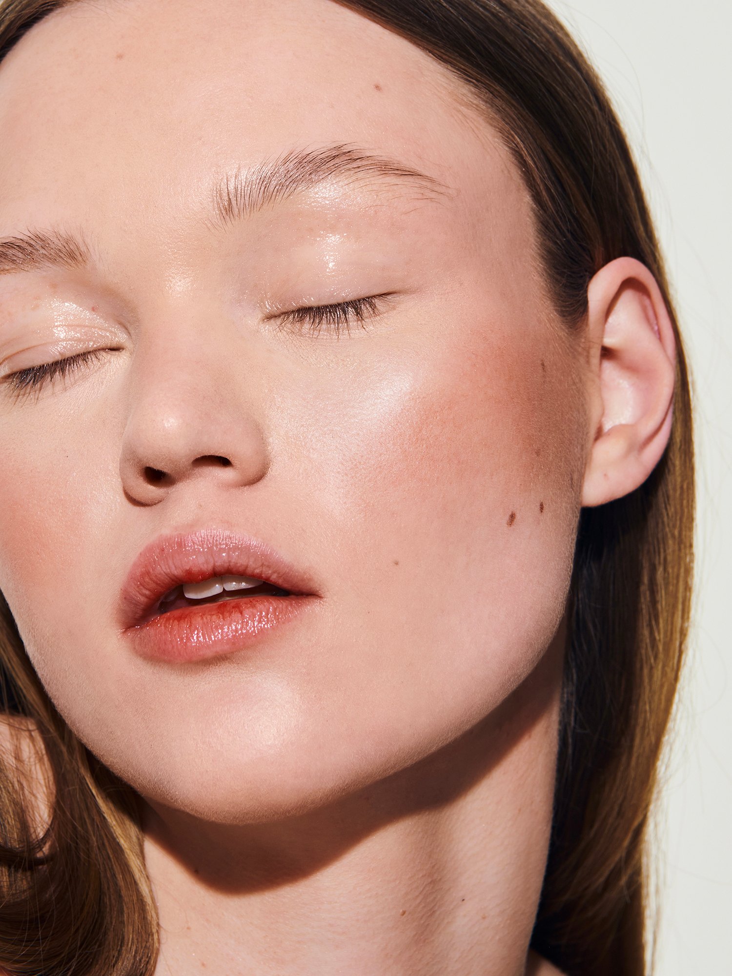 The Healthy Glow Powder LES FILLES EN ROUJE Sable doré