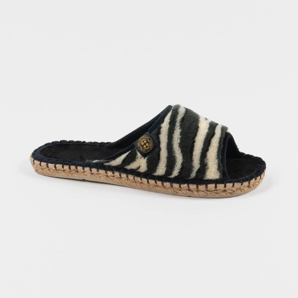 Printed espadrilles ART OF SOULE Black