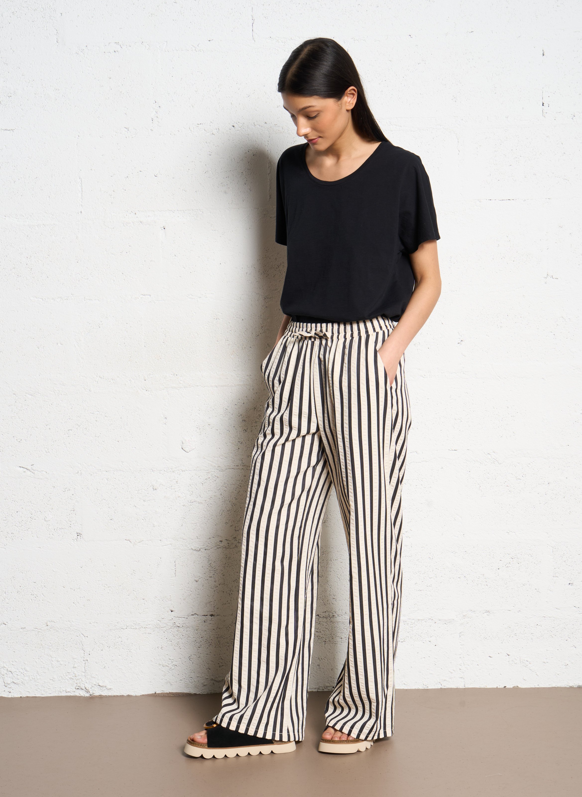 Pantalon large en coton mélangé LOLLYS LAUNDRY Noir