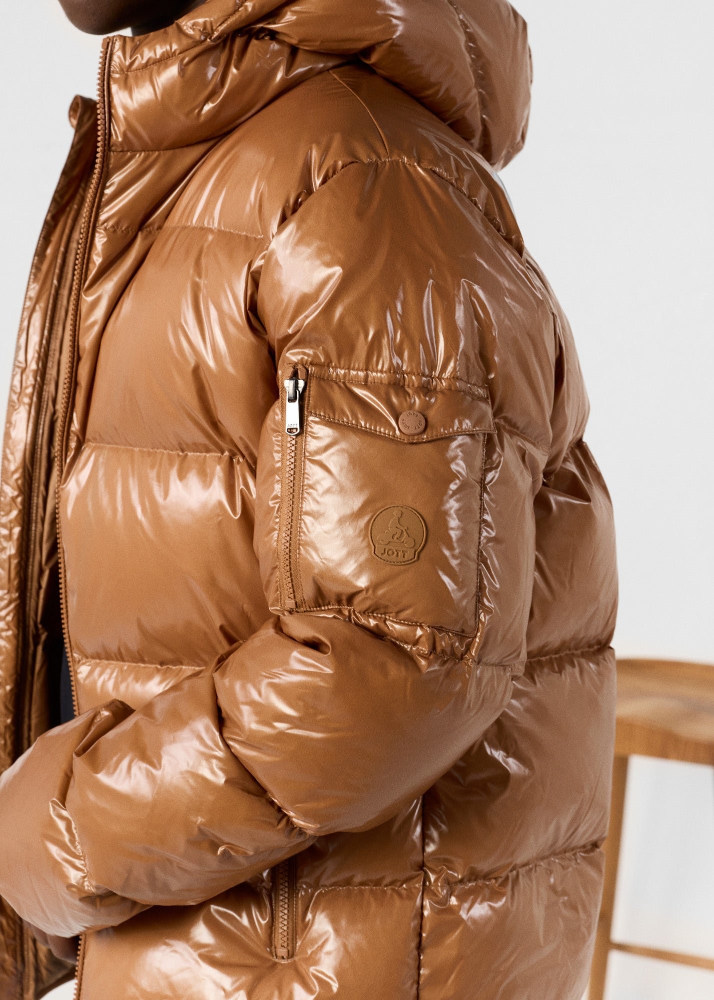 Puffer Jacket for extreme cold lacquered Java puffer spirit JOTT Brown