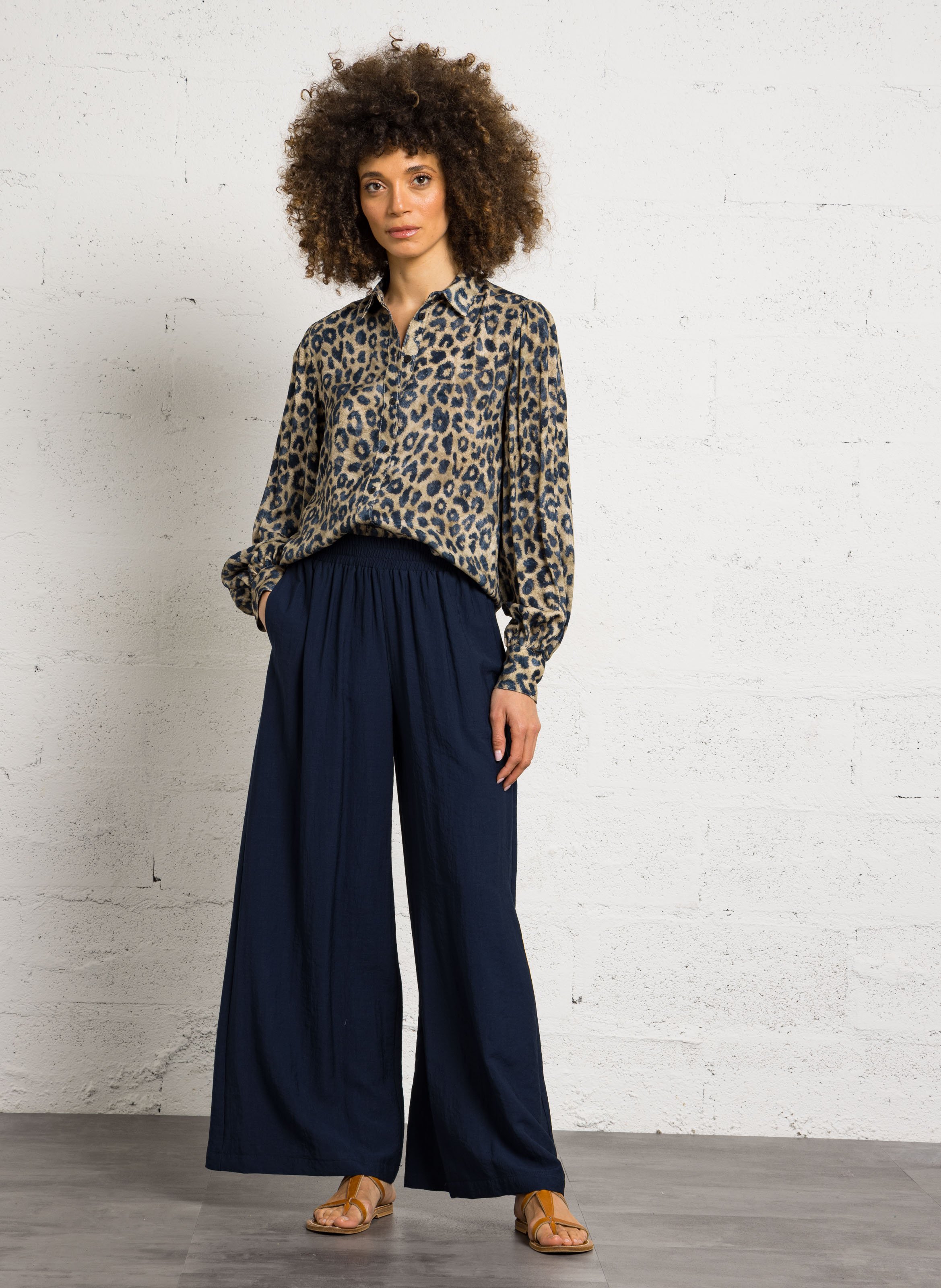 Chemise droite col classique imprimé léopard PLEASE Beige