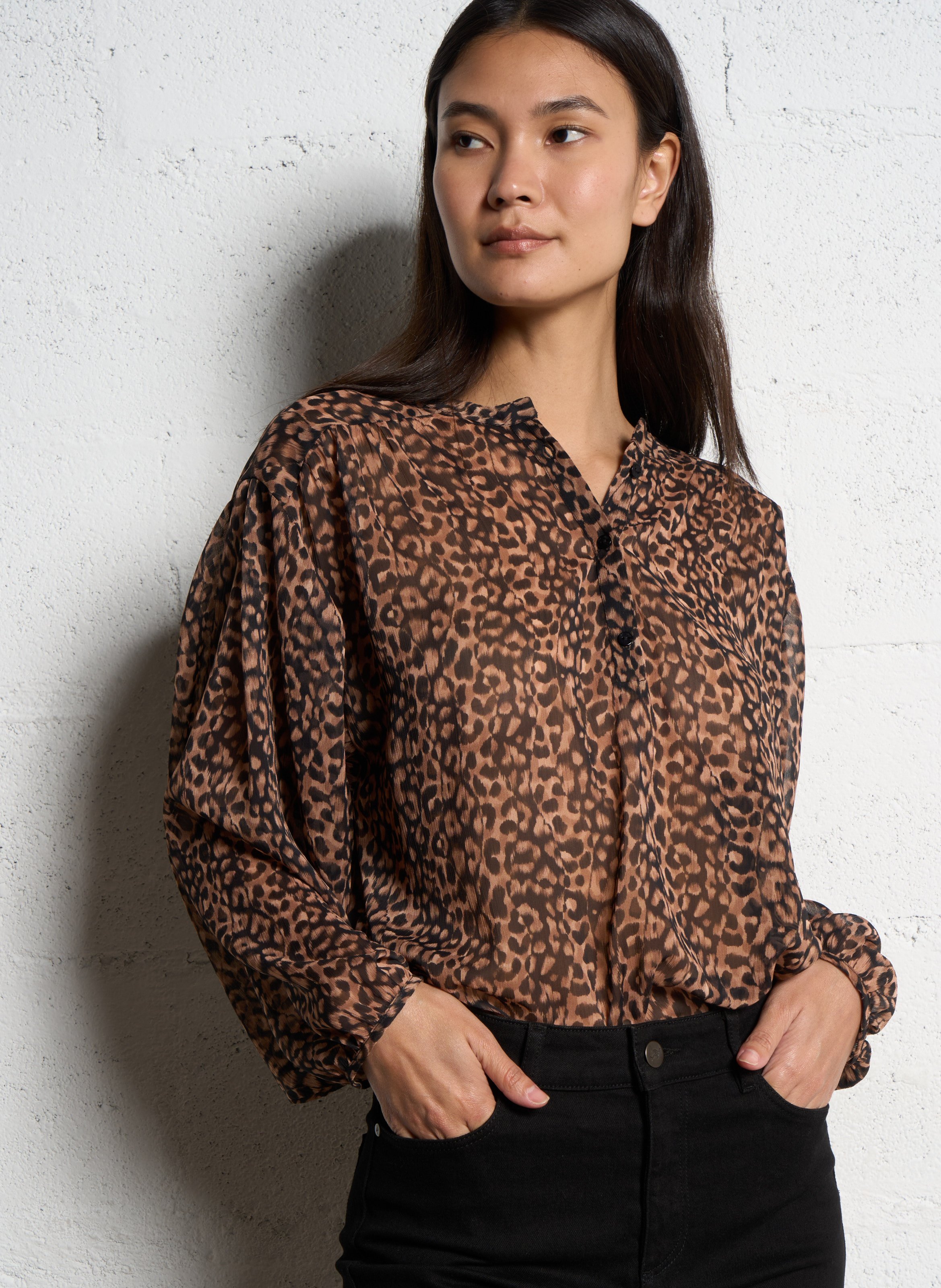 Blouse col V imprimé léopard ONE STEP Noir