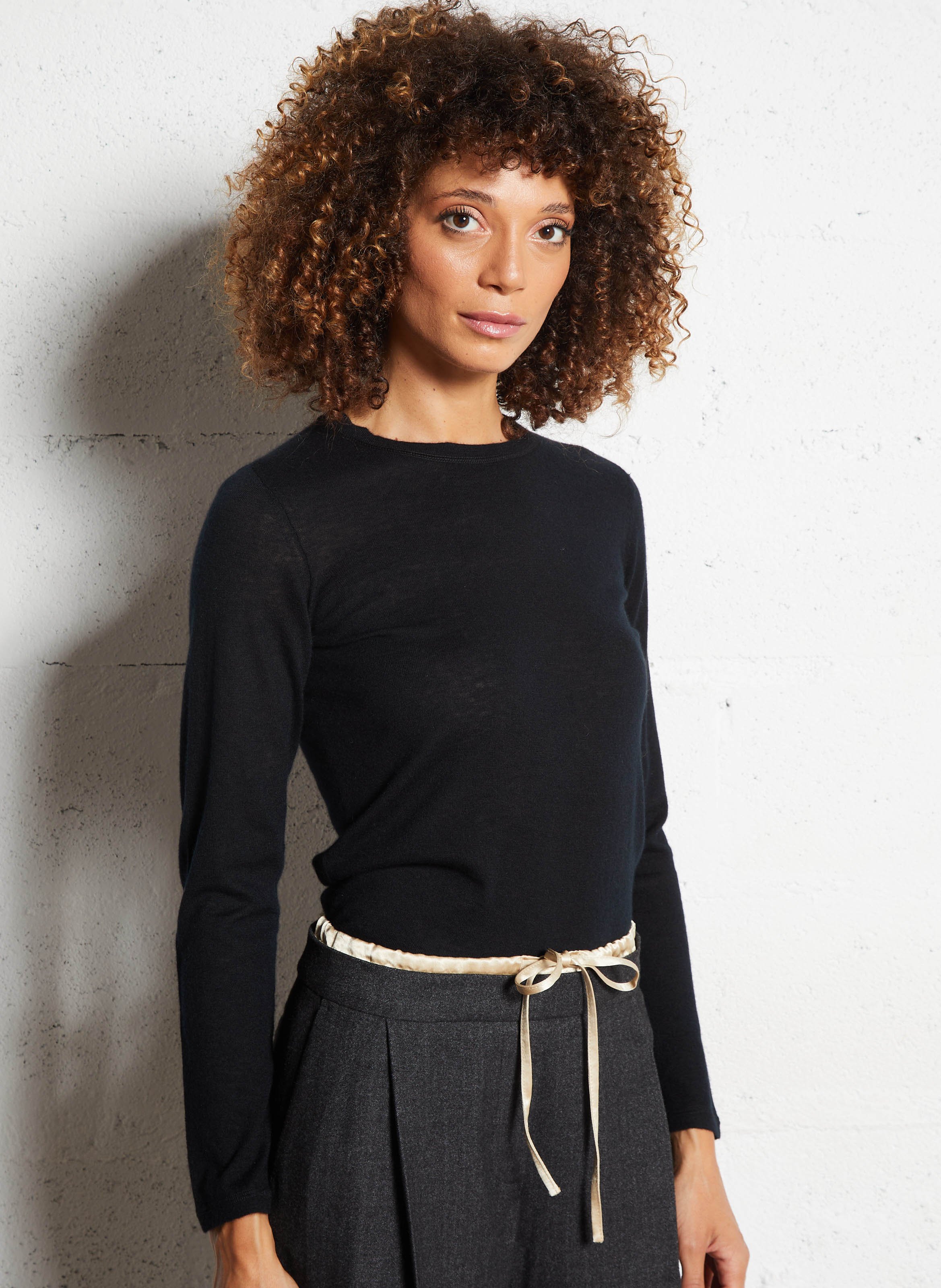 Pull droit col rond en cachemire MAJESTIC FILATURES