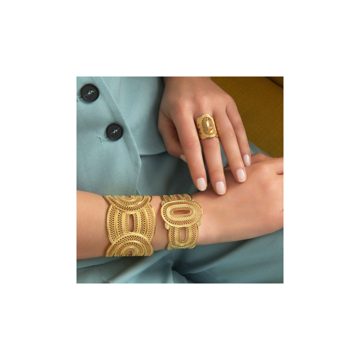 Bracelet manchette large filigrane noor SATELLITE PARIS Doré