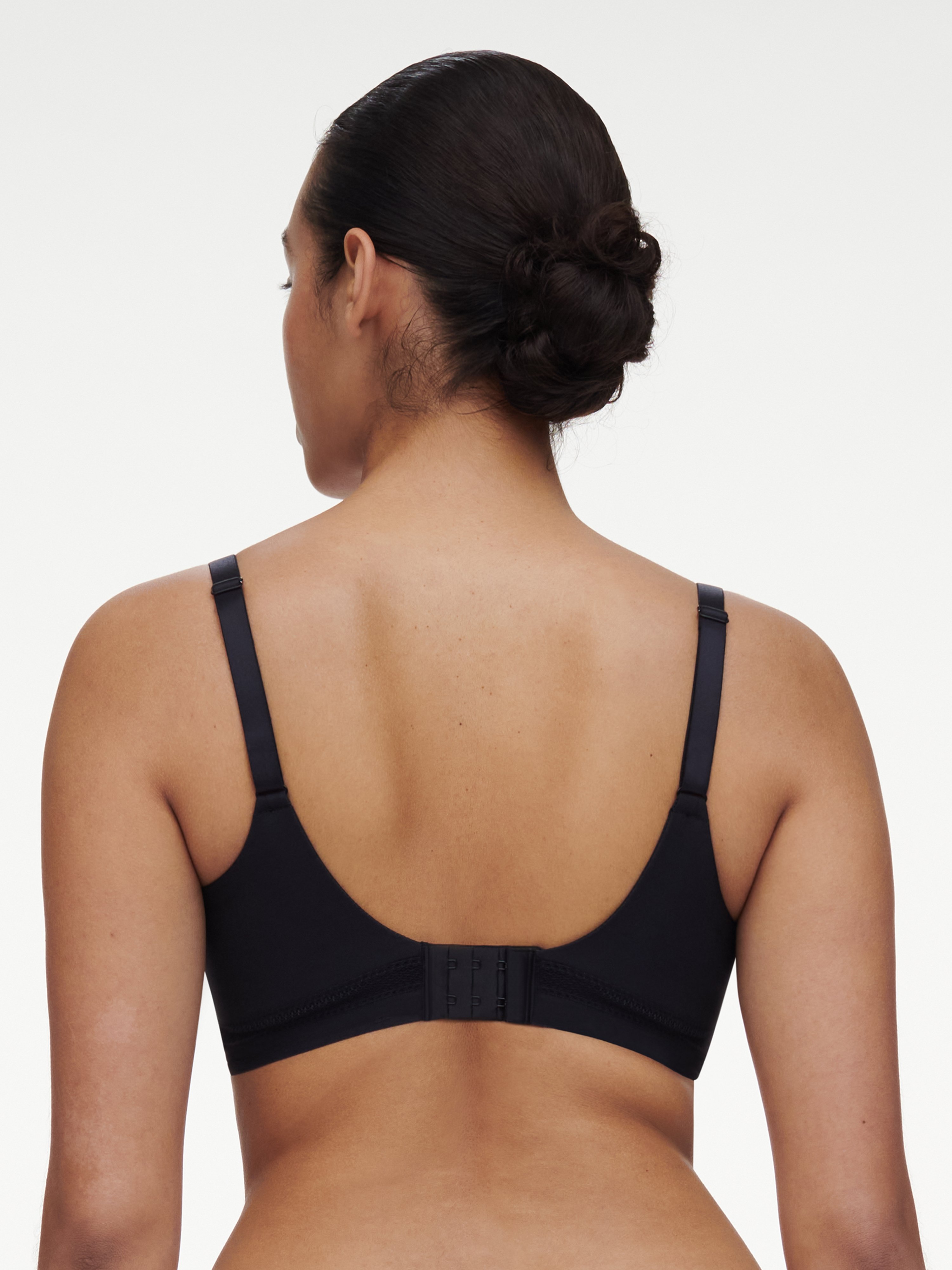 Moulded full-cup bra CHANTELLE Black