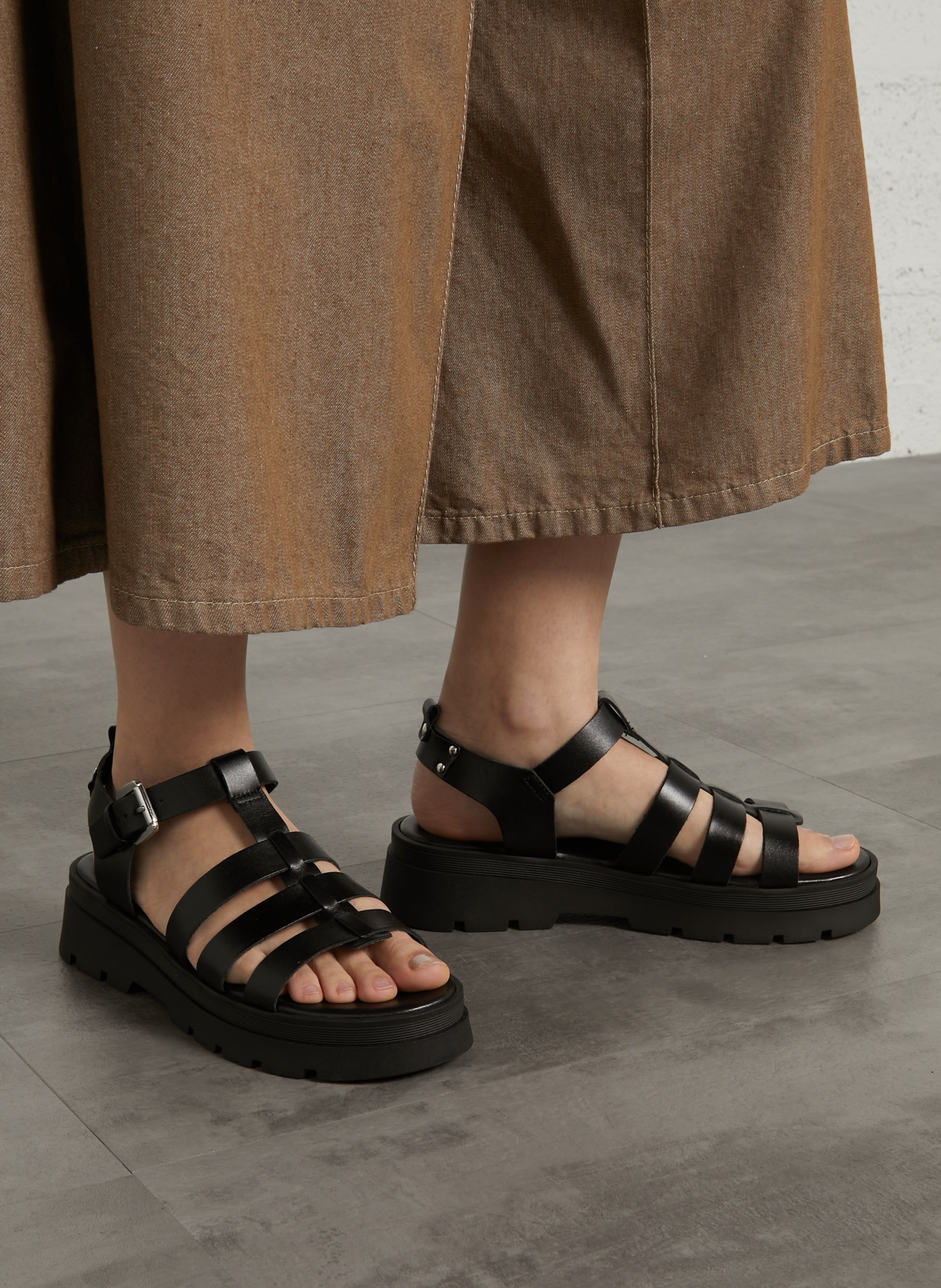 Espadrilles aus Wildleder mit Keilabsatz REQINS Schwarz