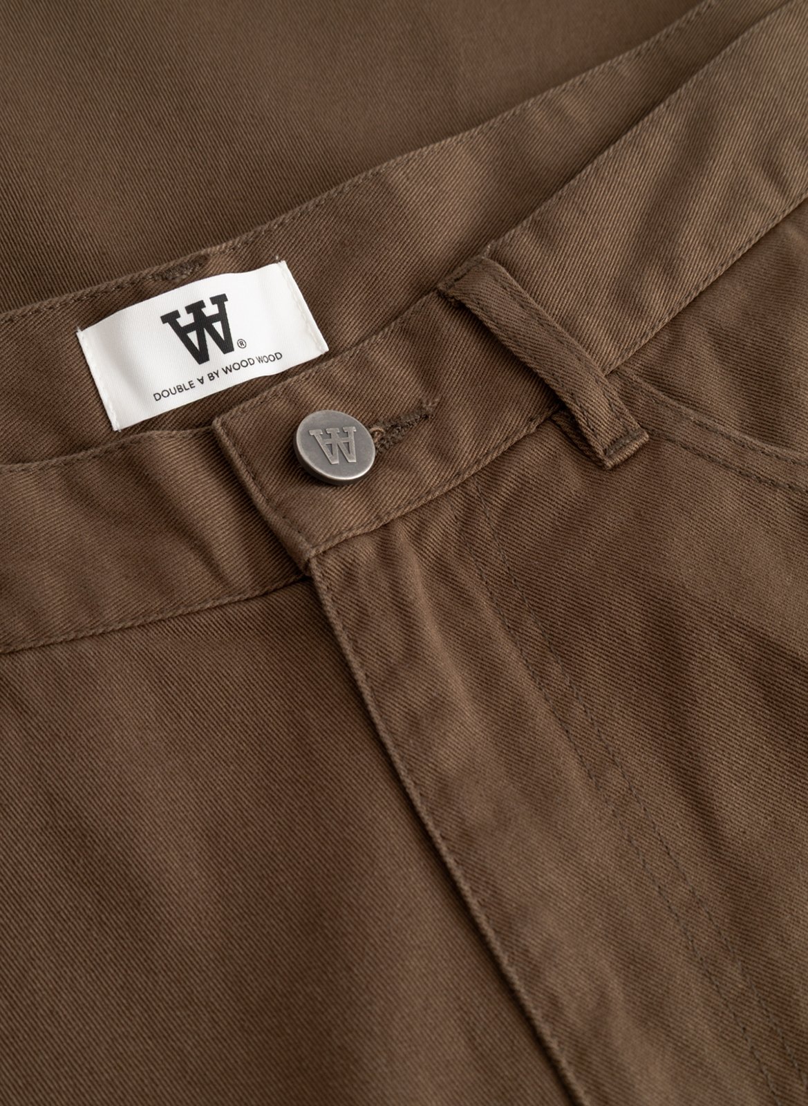Gerade geschnittene Baumwollhose WOOD WOOD Braun