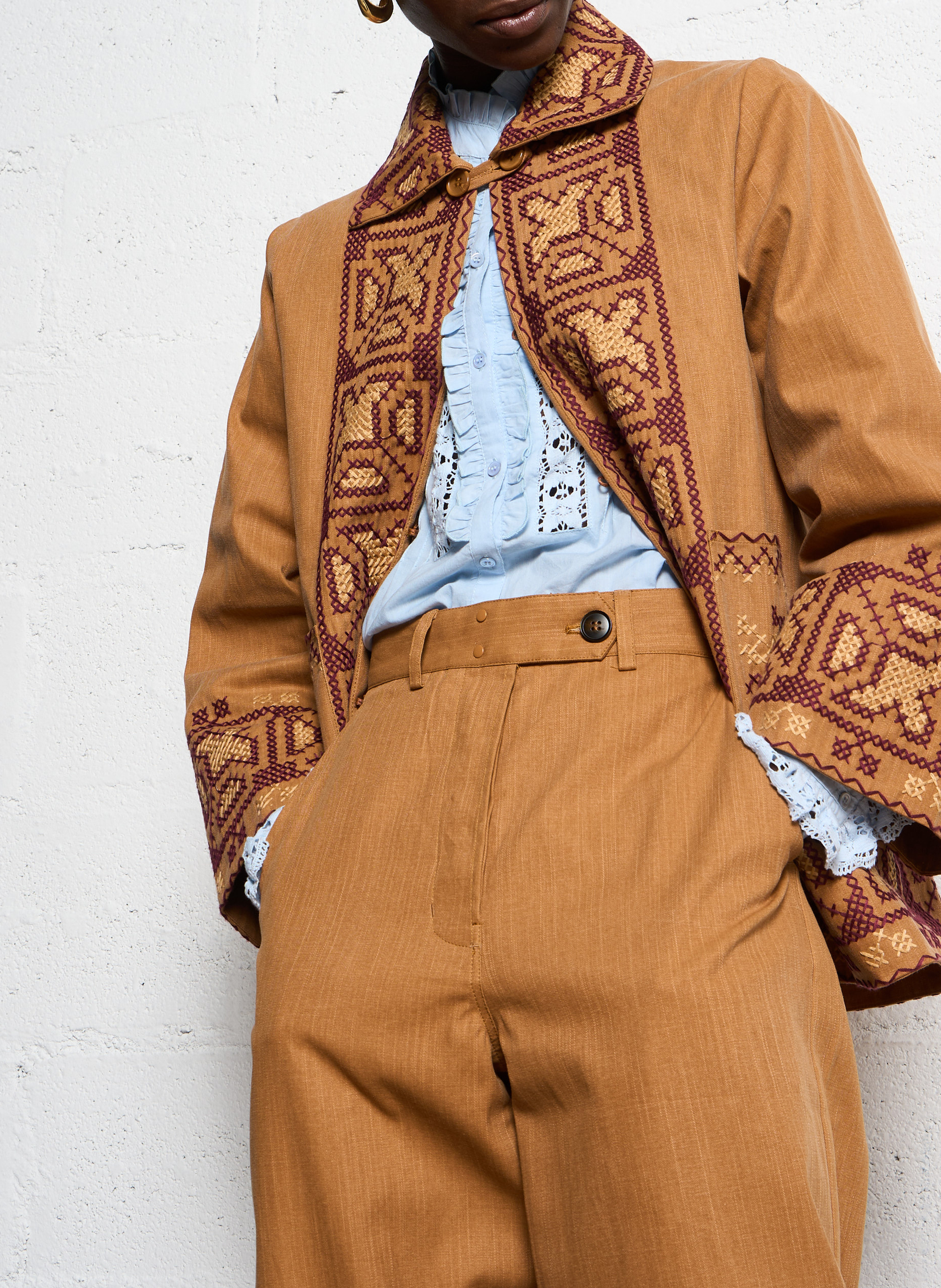 Weite, bestickte Baumwolljacke ANTIK BATIK Braun