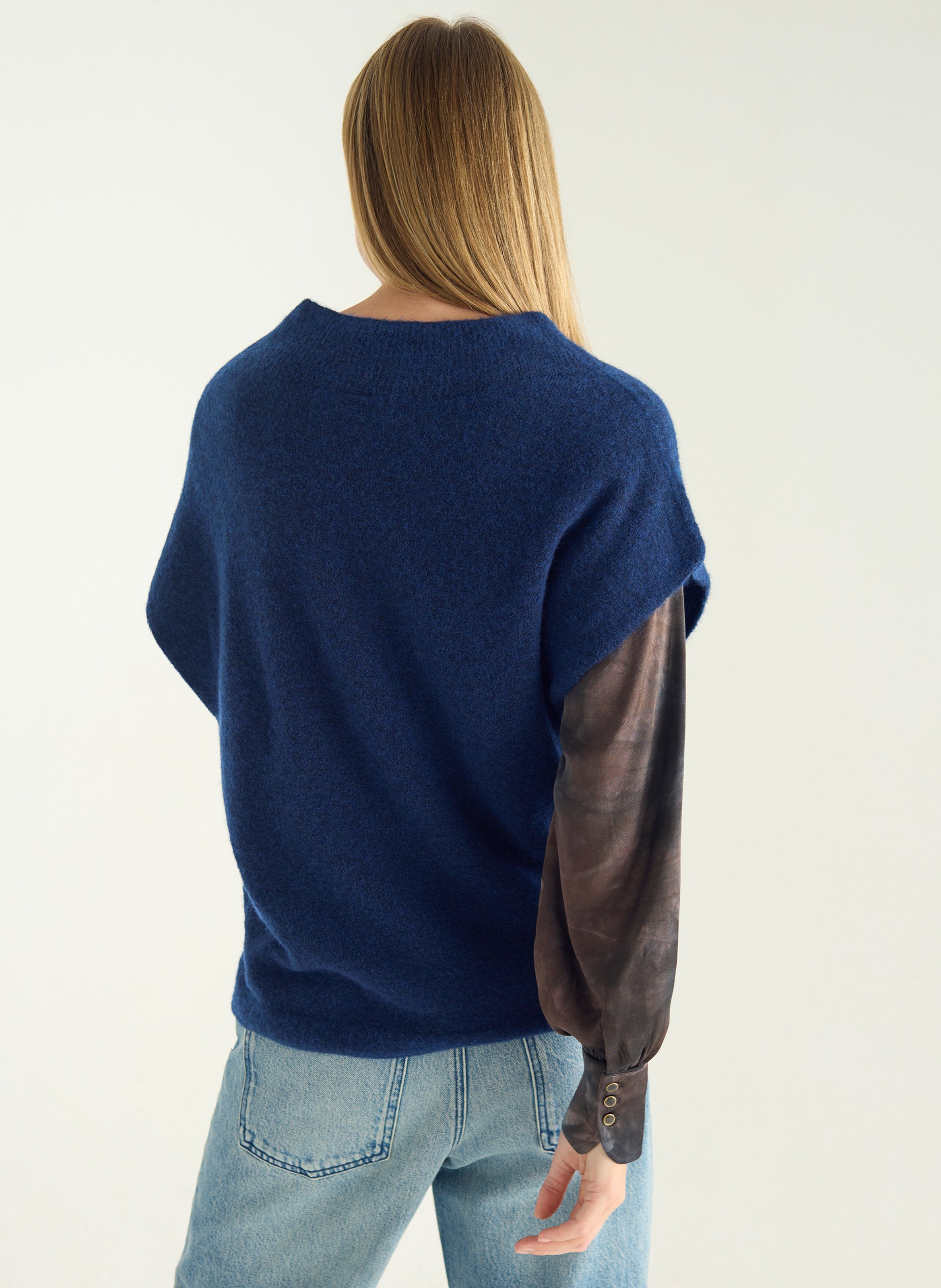 Ärmelloses Oversize-Strickoberteil in Uni-Farben. ACOTE Blau