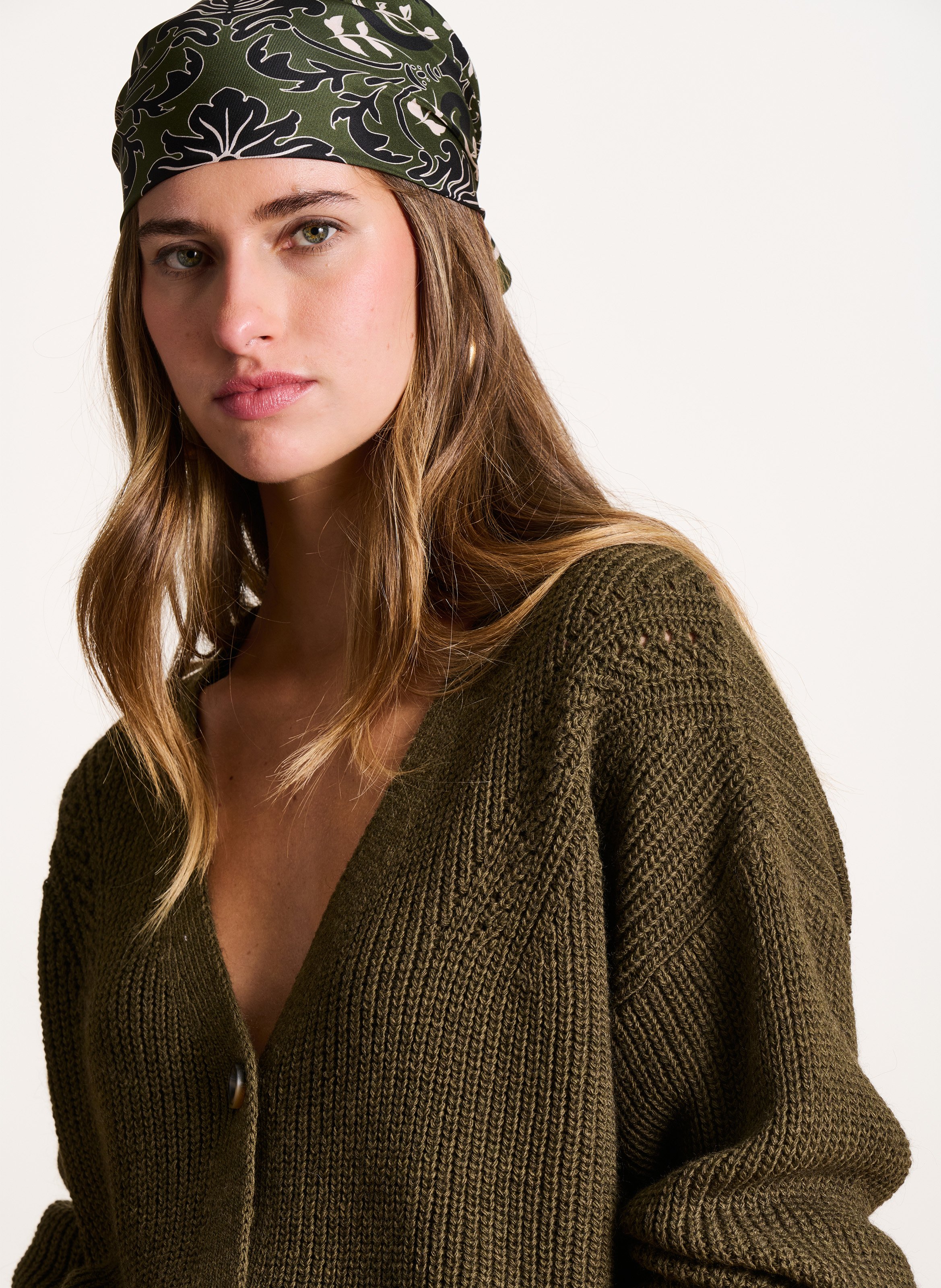 Loose-fit mixed-knit V-neck cardigan LA FEE MARABOUTEE Green