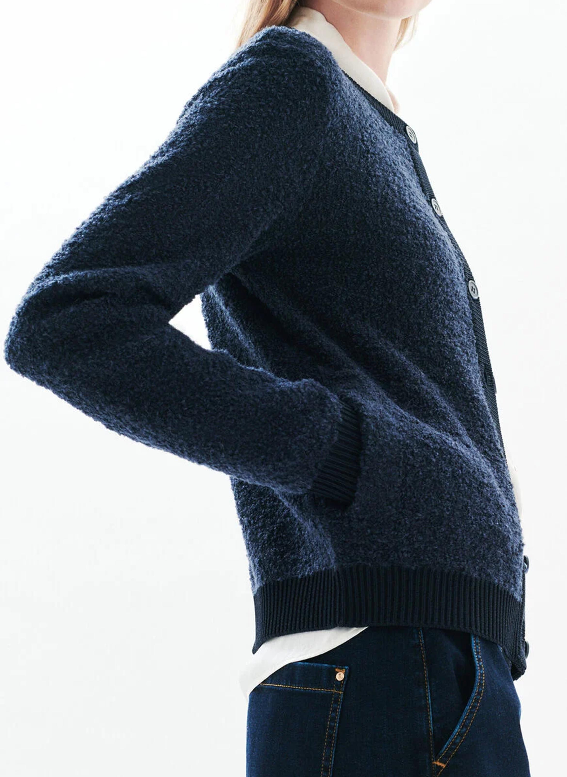 Gerade geschnittene Strickjacke mit Rundhalskragen CAROLL Blau