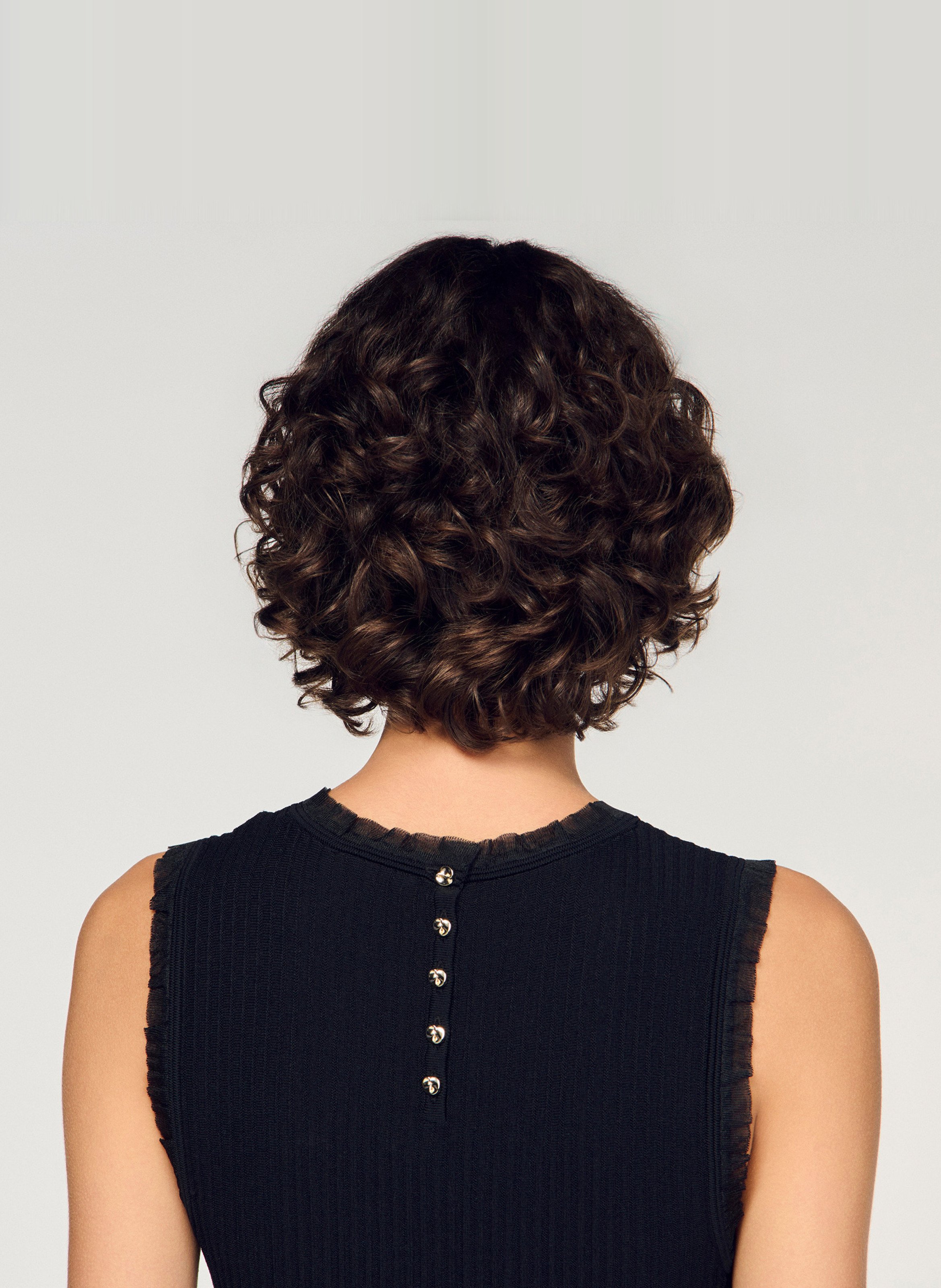 Top met aansluitende gerimpelde kanten details. SANDRO Zwart