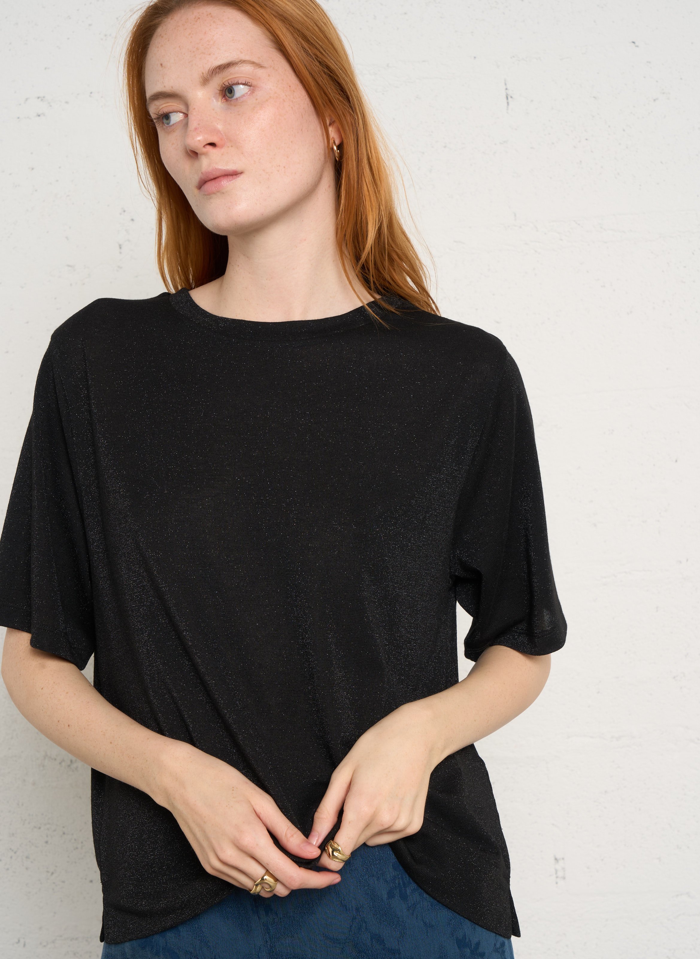 Weites T-Shirt mit Rundhalsausschnitt und Metallic-Effekt MOMONI Schwarz