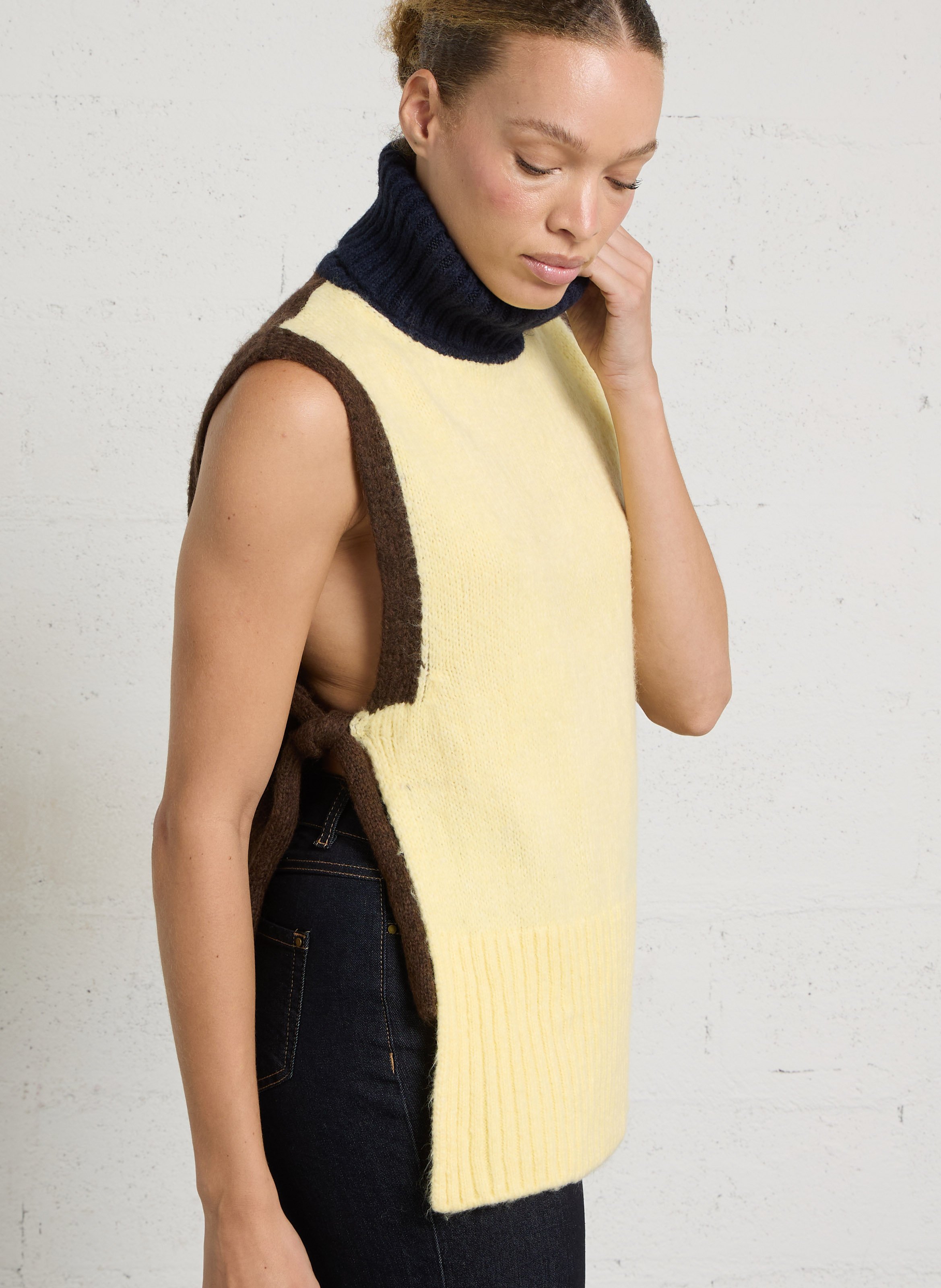 Gerade geschnittener Rollkragenpullover DR BLOOM Gelb