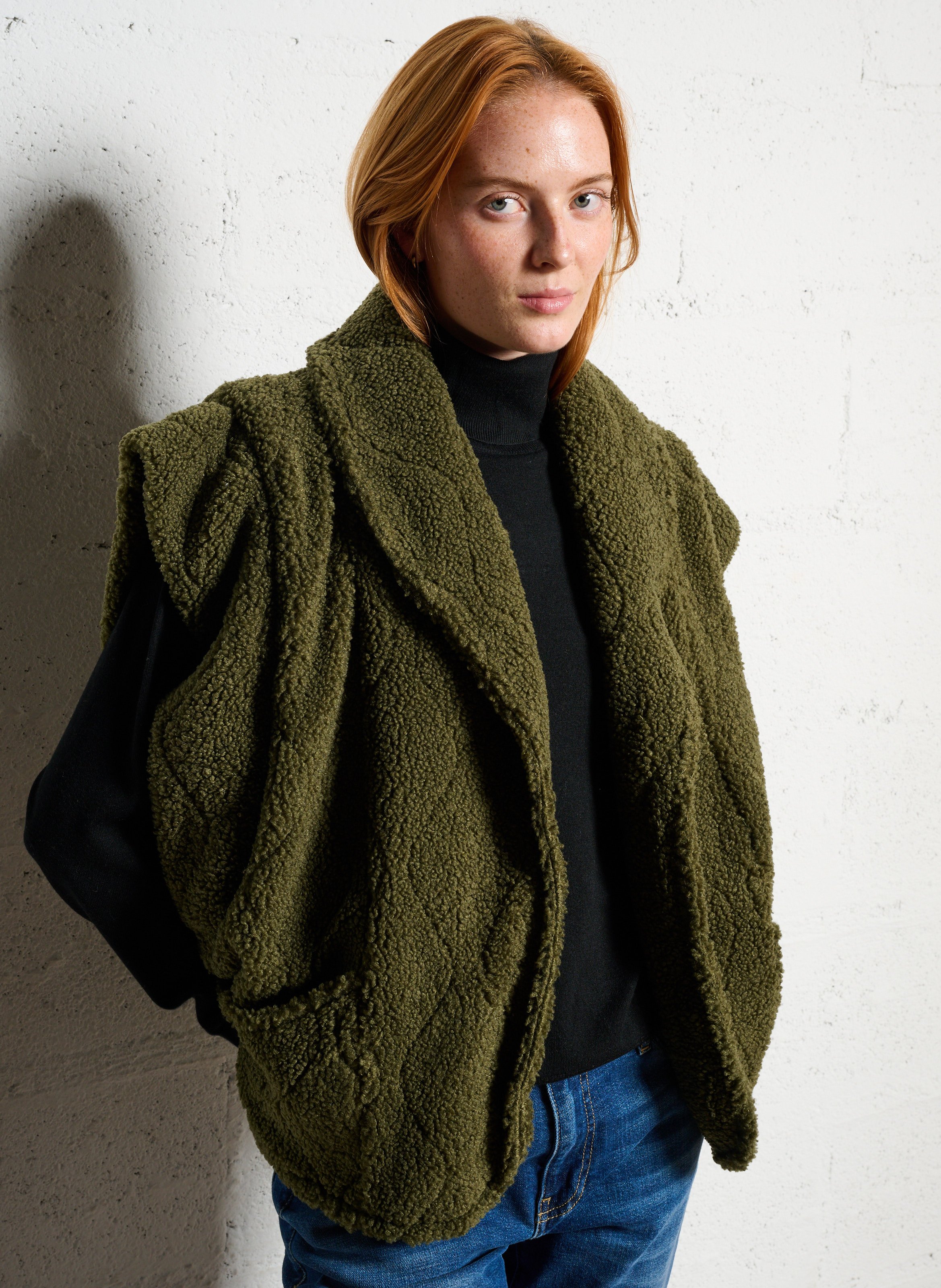 Oversize Mantel mit Schalkragen aus Sherpa AOKYANOS