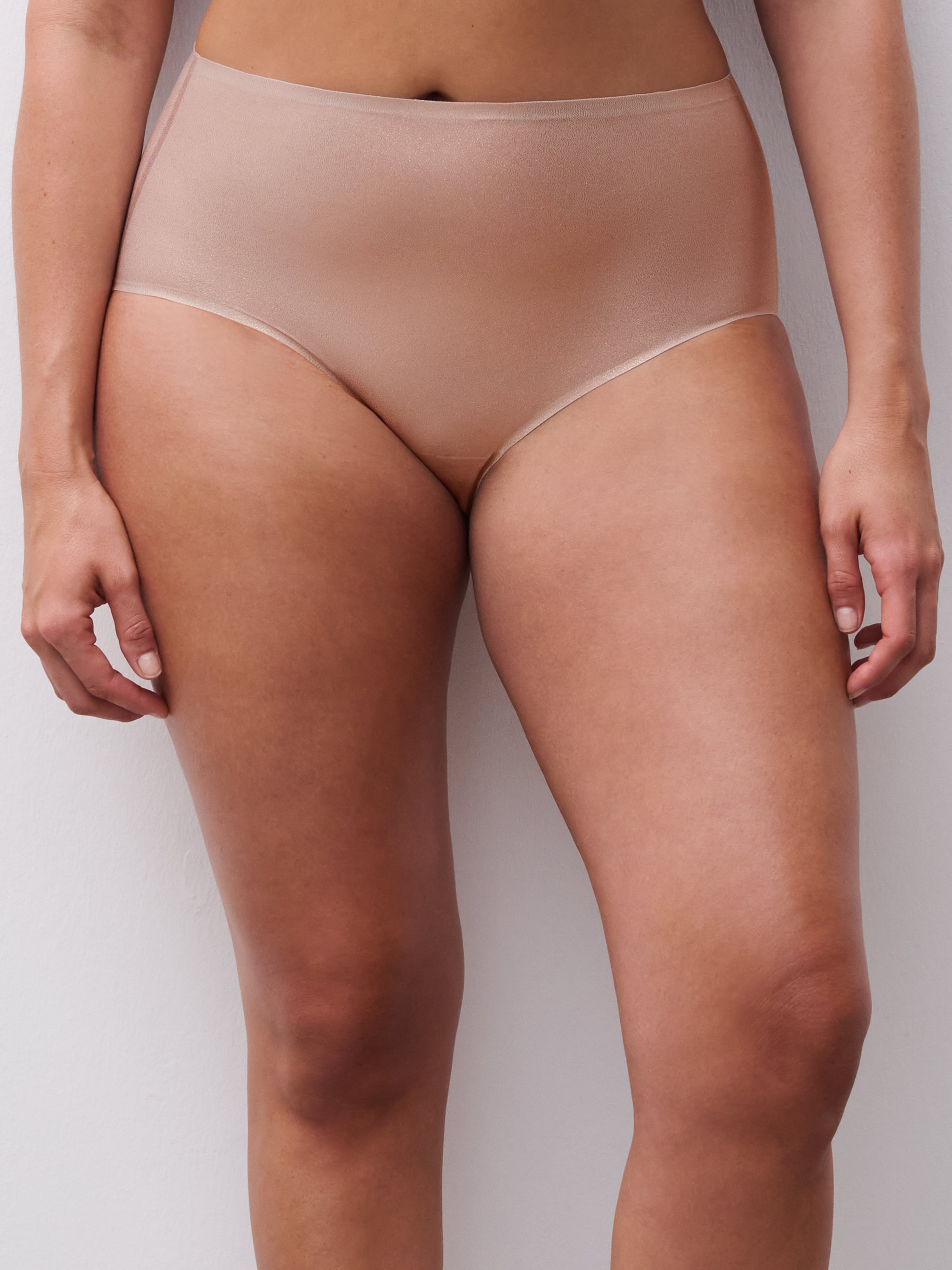 High-waisted lace panties CHANTELLE Beige