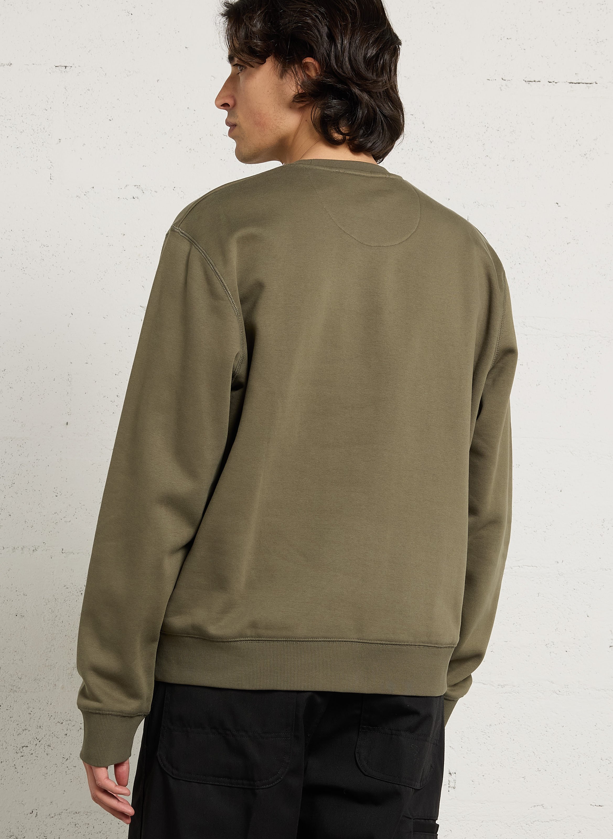 Weiter Pullover mit einfarbiger Stickerei der Marke. CHEVIGNON Khaki