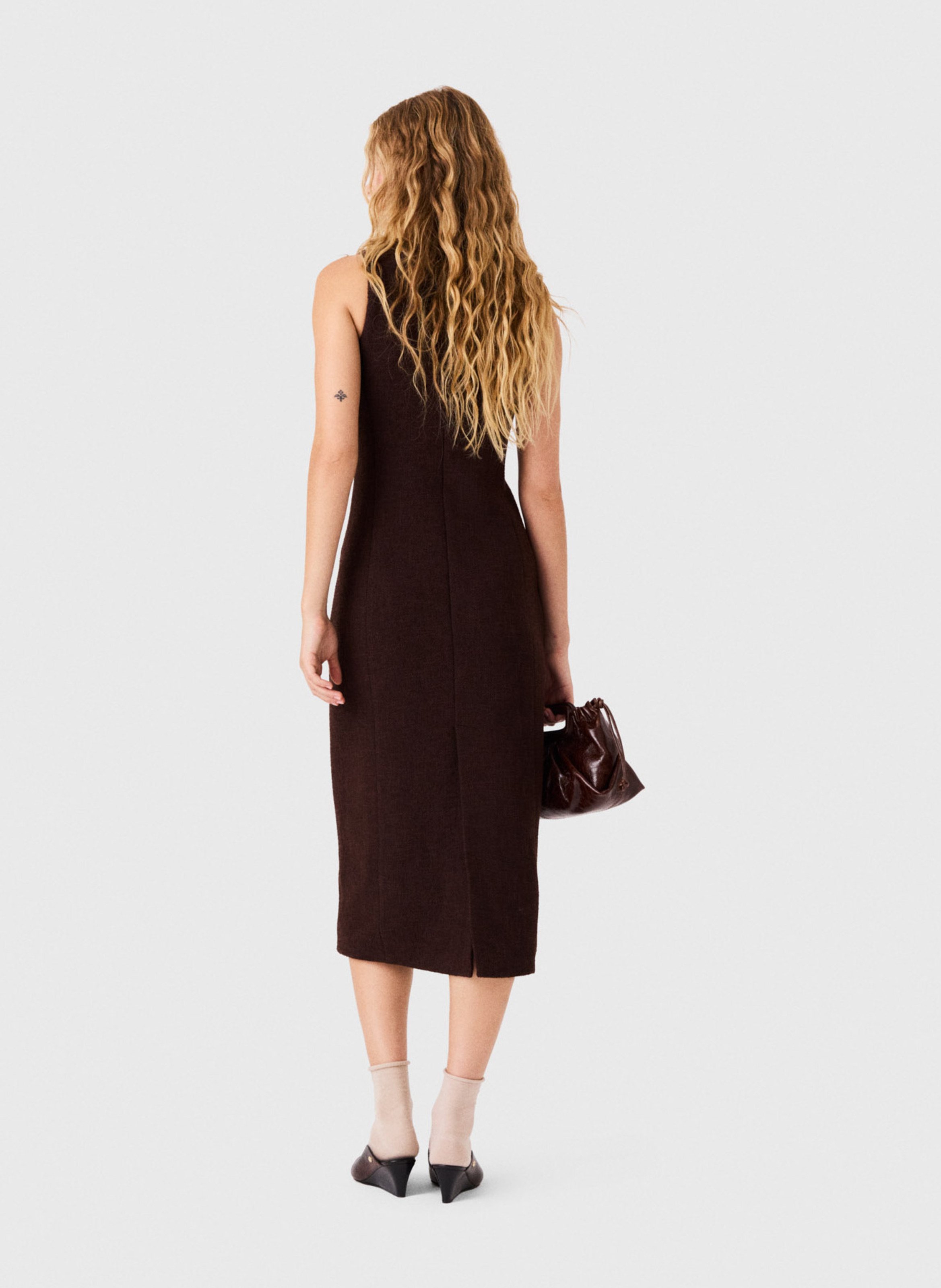 Midi jurk met ronde halslijn en getailleerd silhouet MAJE Bruin