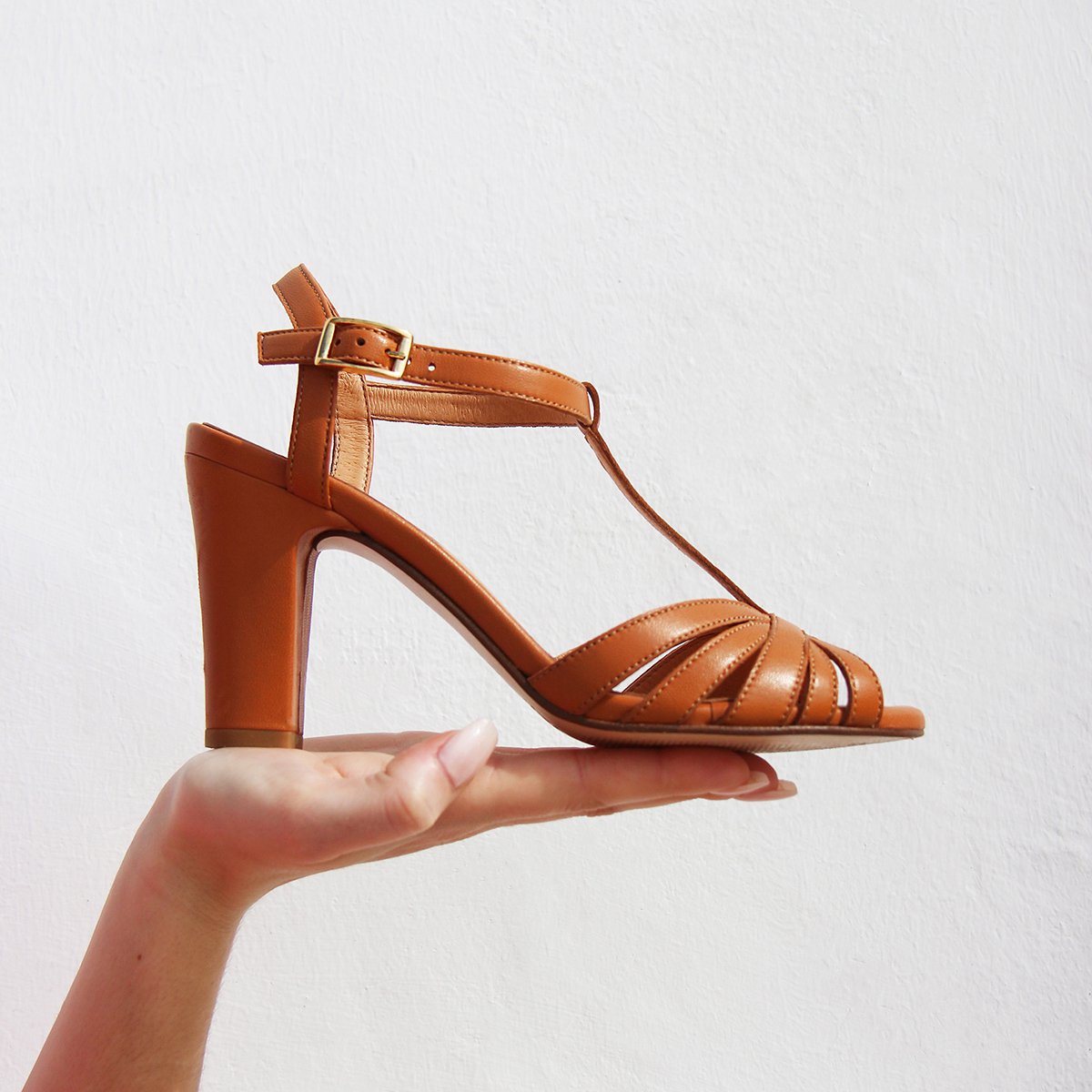 Leather strappy sandals with heels JULES & JENN Brown