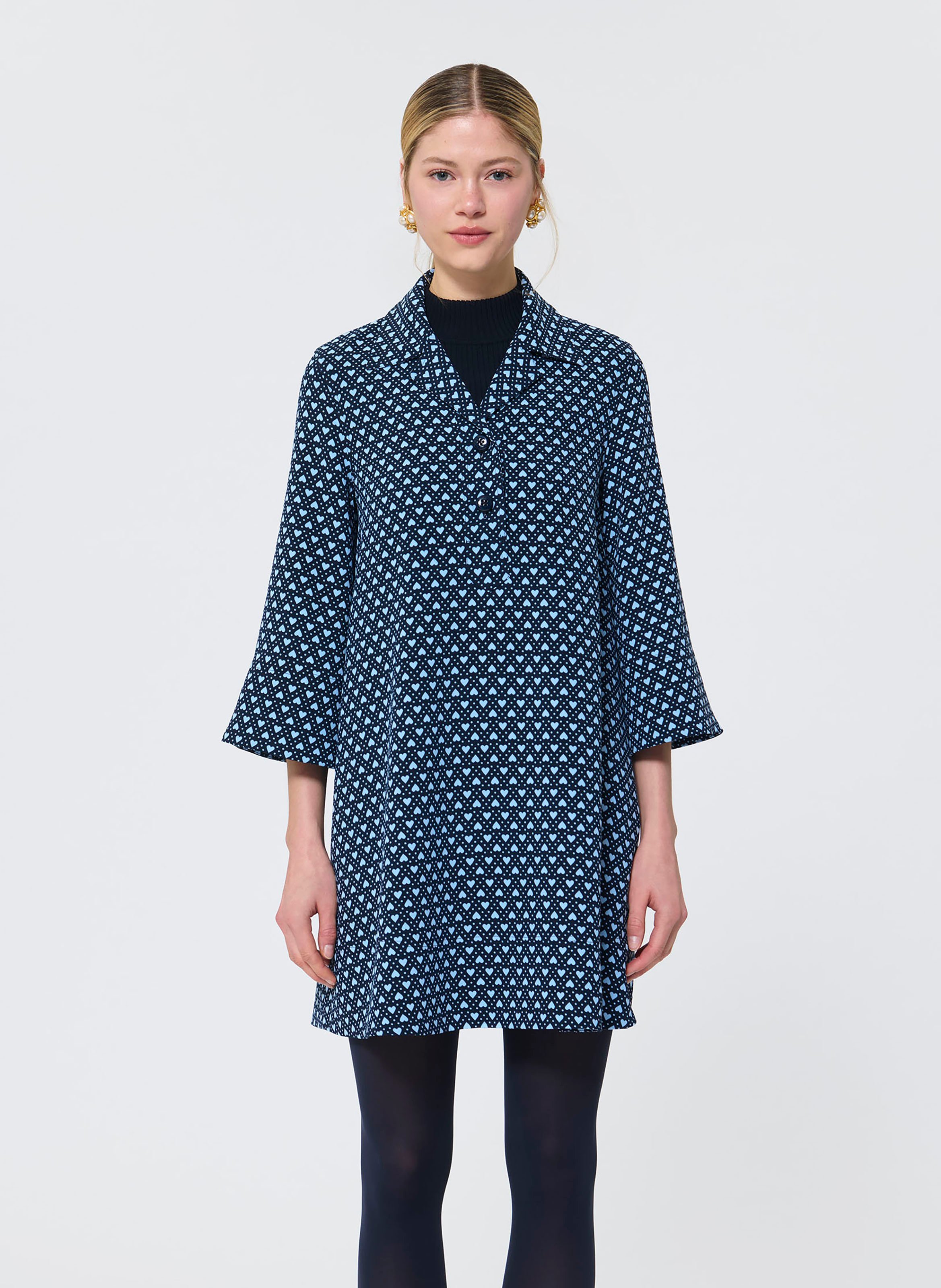 Short loose-fitting dress with heart print TARA JARMON Blue