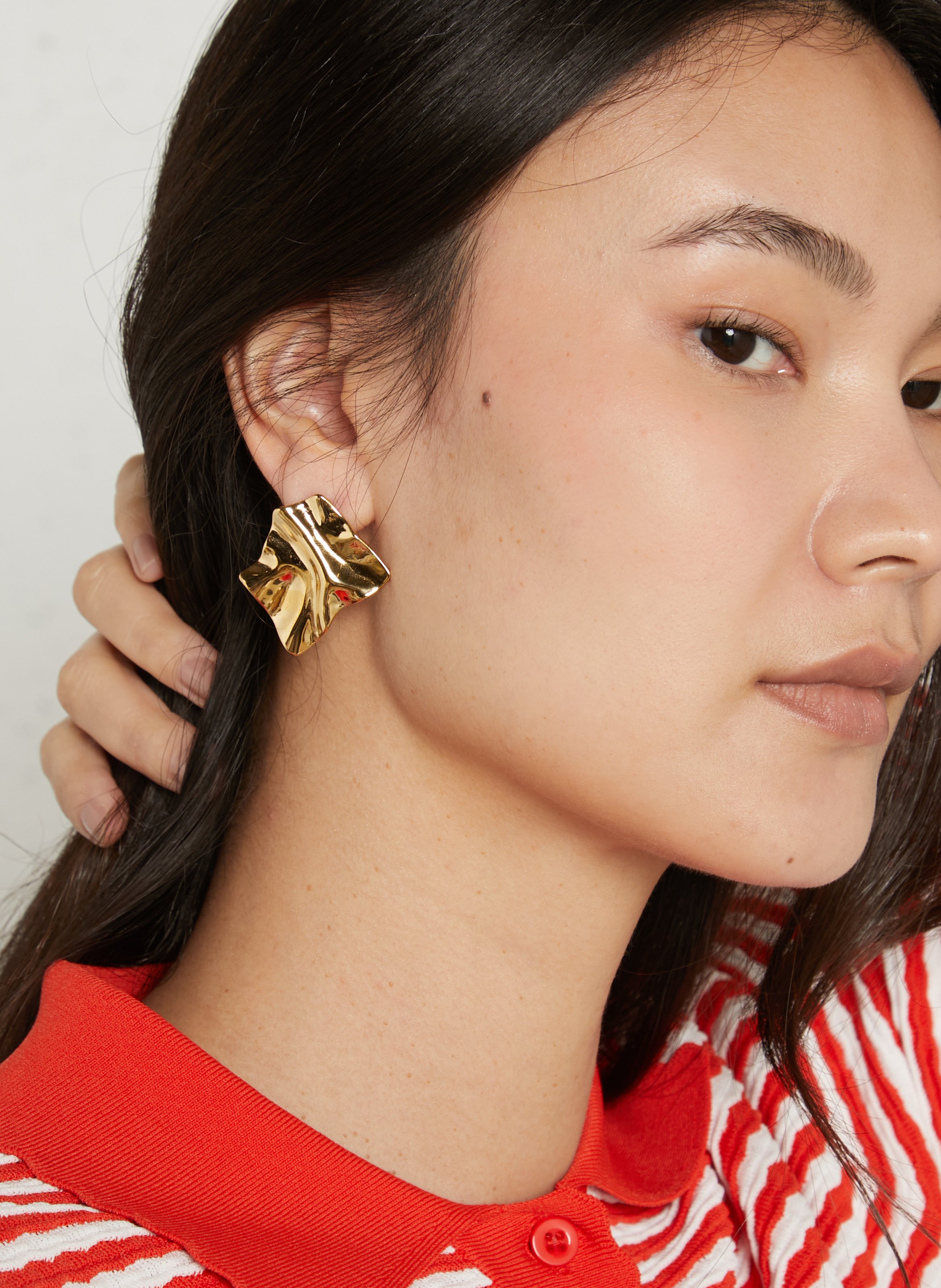 Reliëf oorbellen AU PRINTEMPS PARIS Goudkleurig