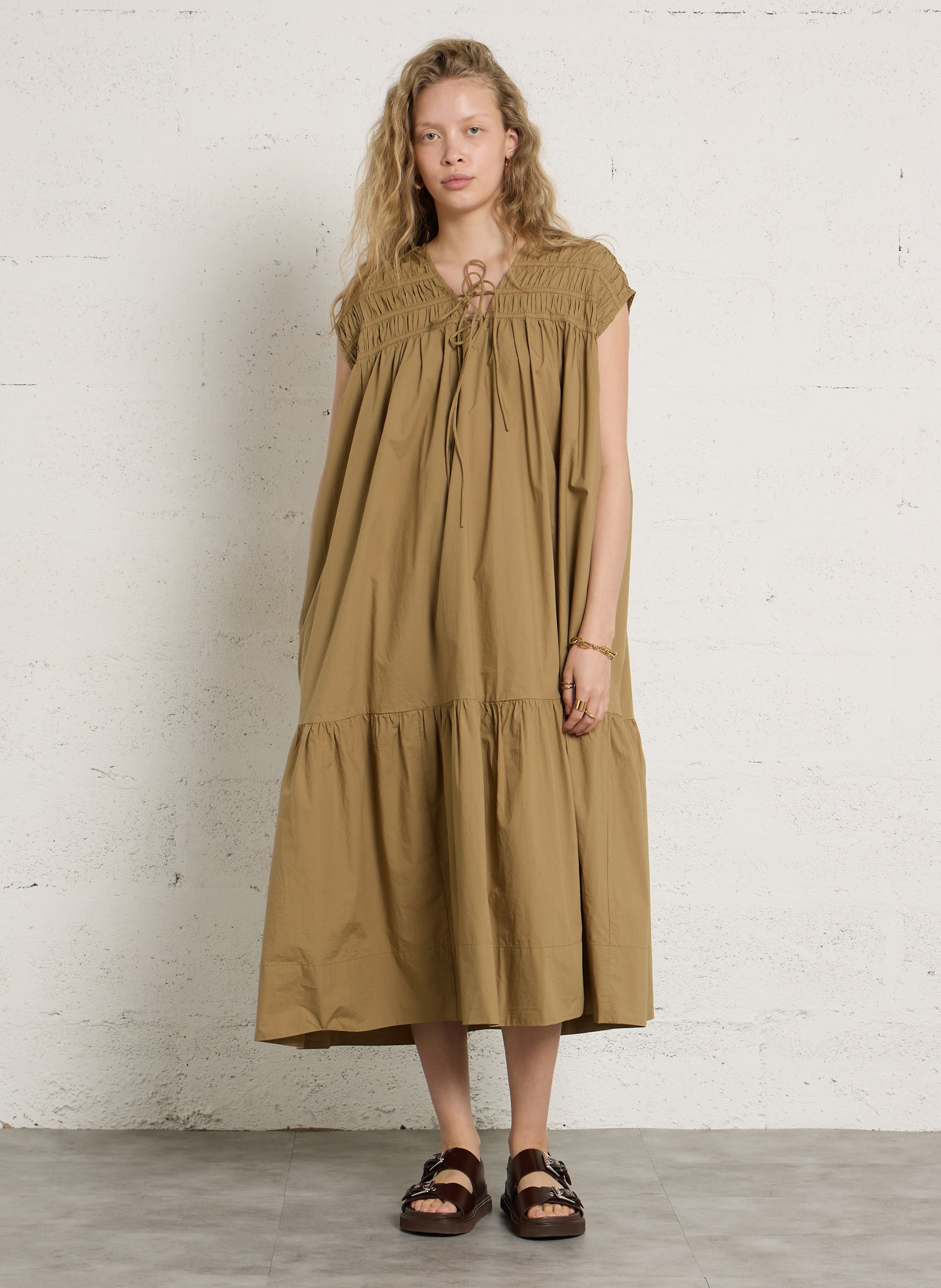 Lange wijde mouwloze effen jurk FEEKA Groen