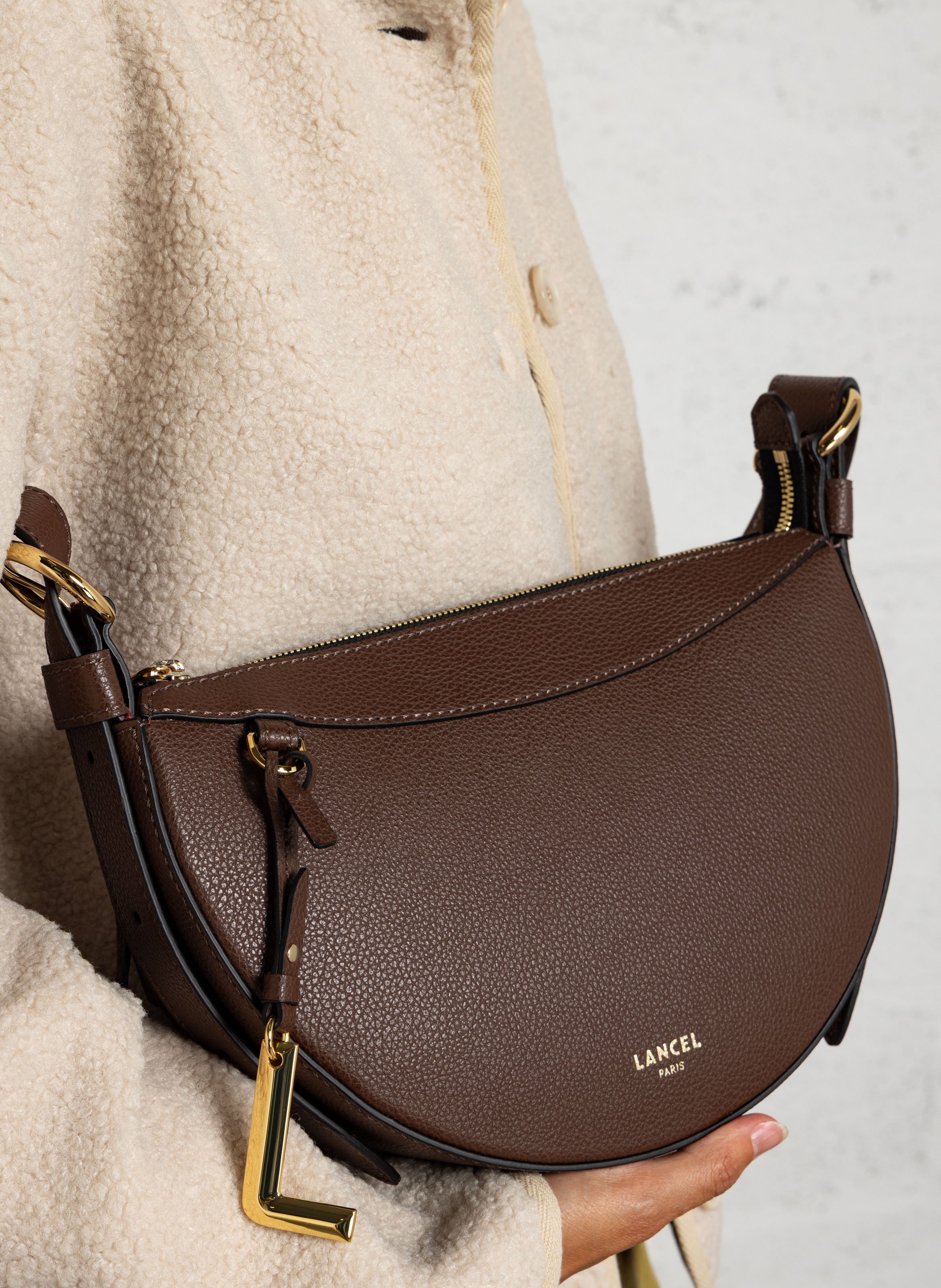 Halvemaanvormige leren tas LANCEL Bruin