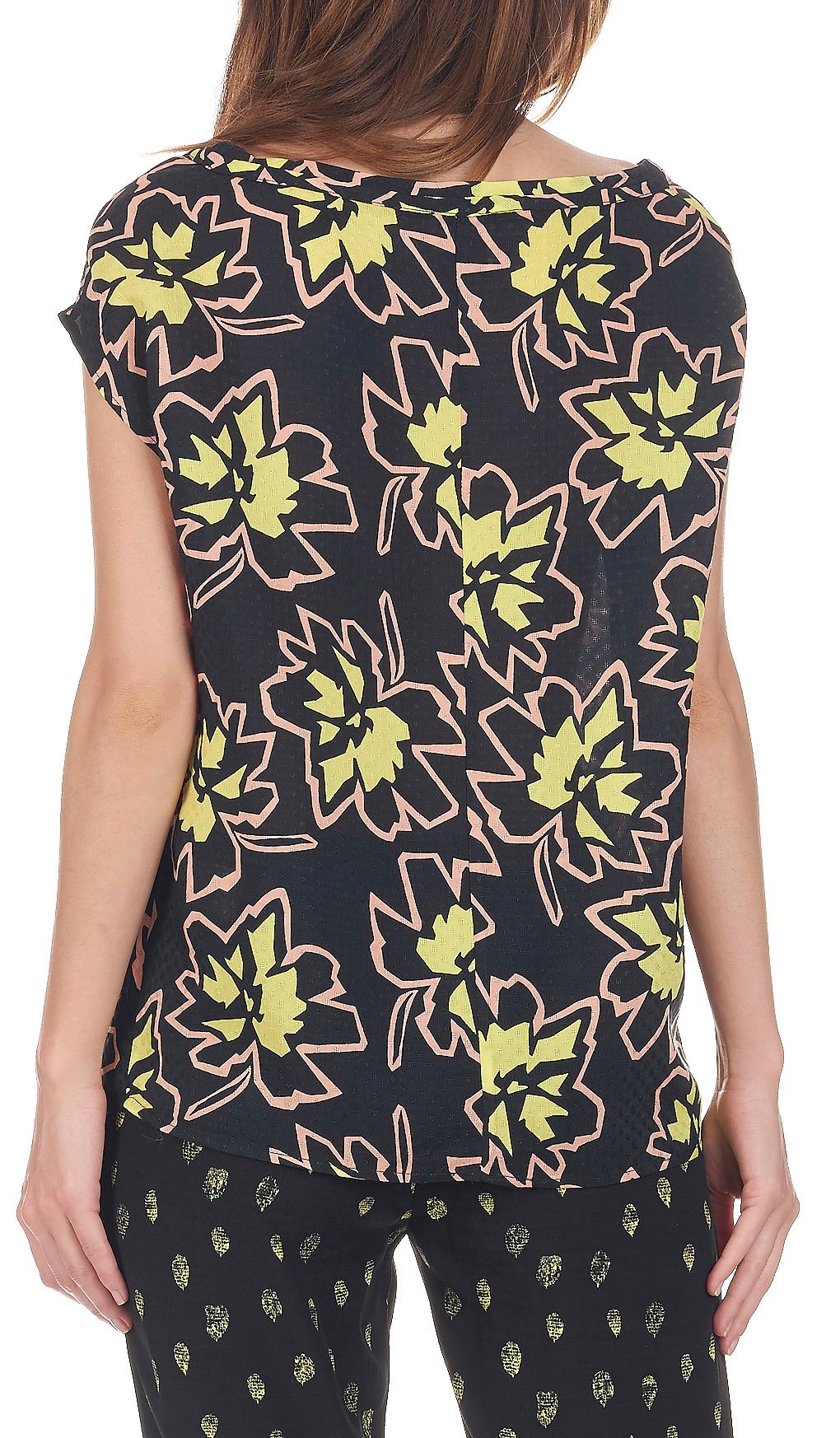 Top manches courtes imprimé fleurs graphiques ATTIC AND BARN Noir