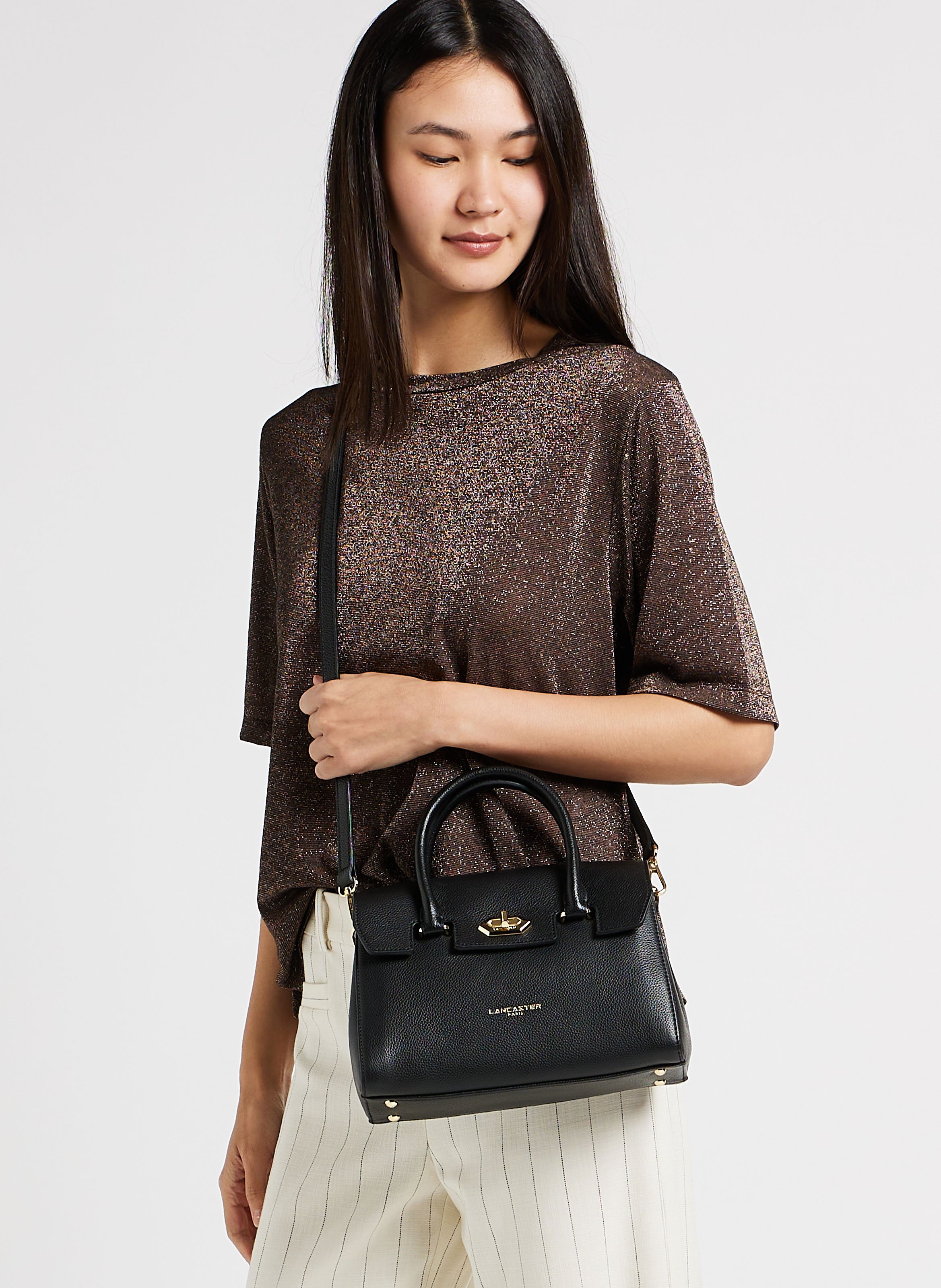 Schoudertas van generfd leer LANCASTER PARIS Zwart