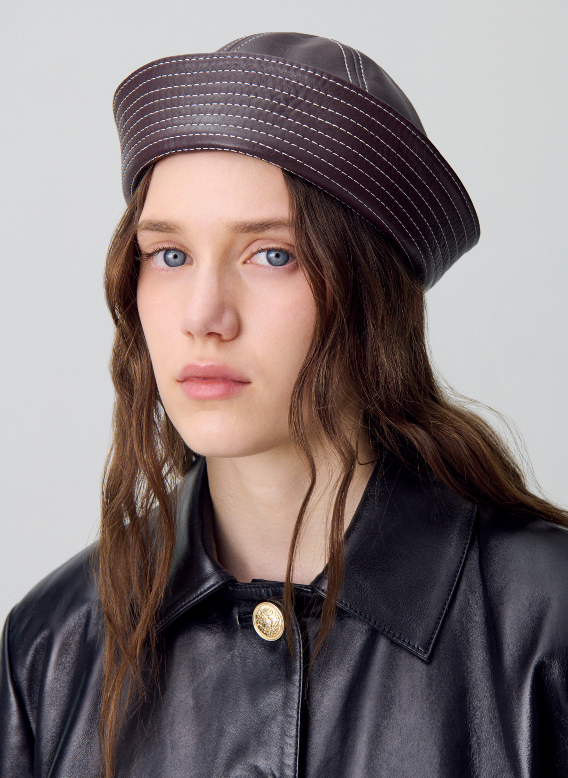 Lederstiefel mit Kontrastnähten CLAUDIE PIERLOT Rot