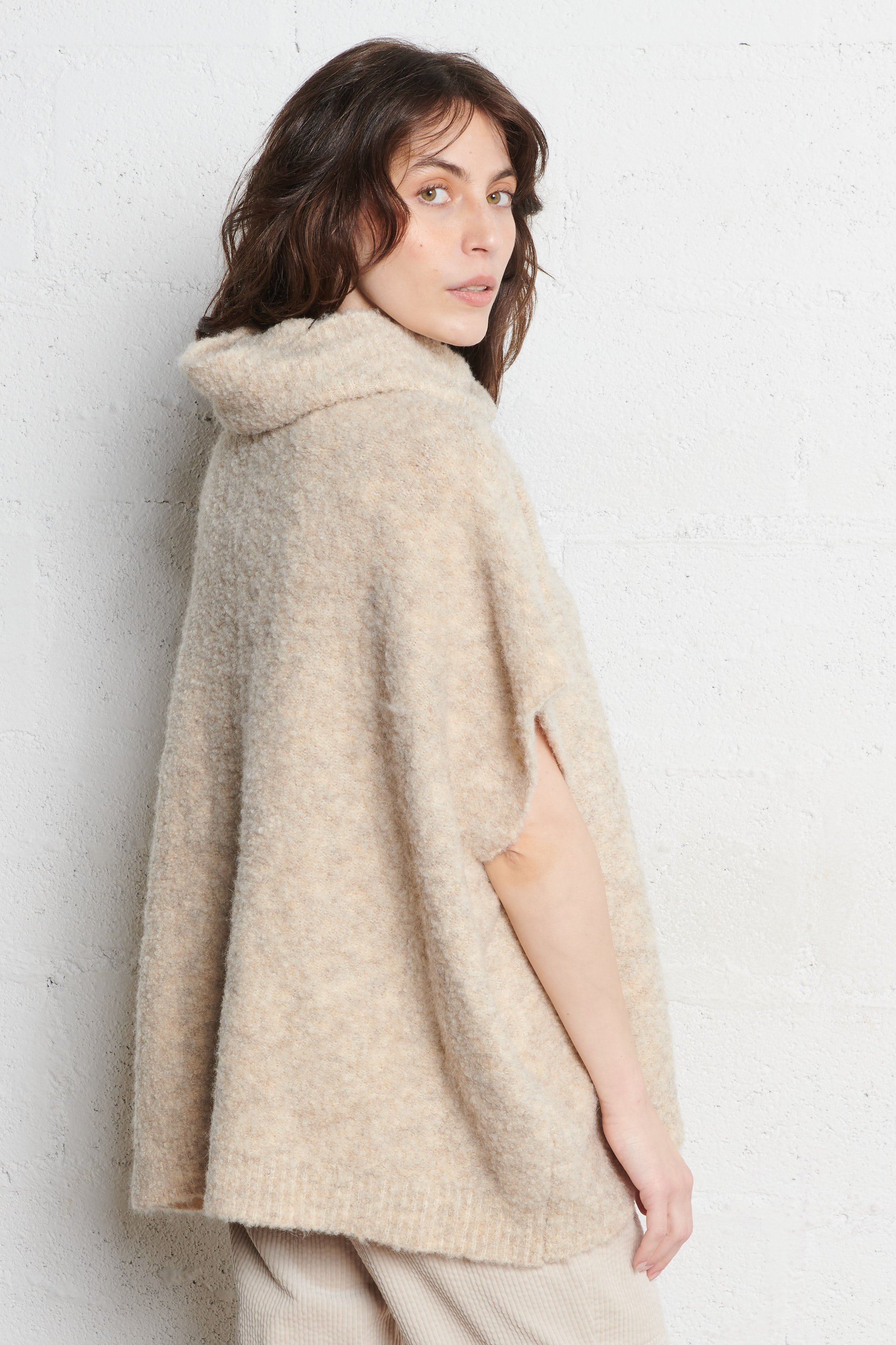 Pull col roulé ample sans manches LE TEMPS DES CERISES Beige