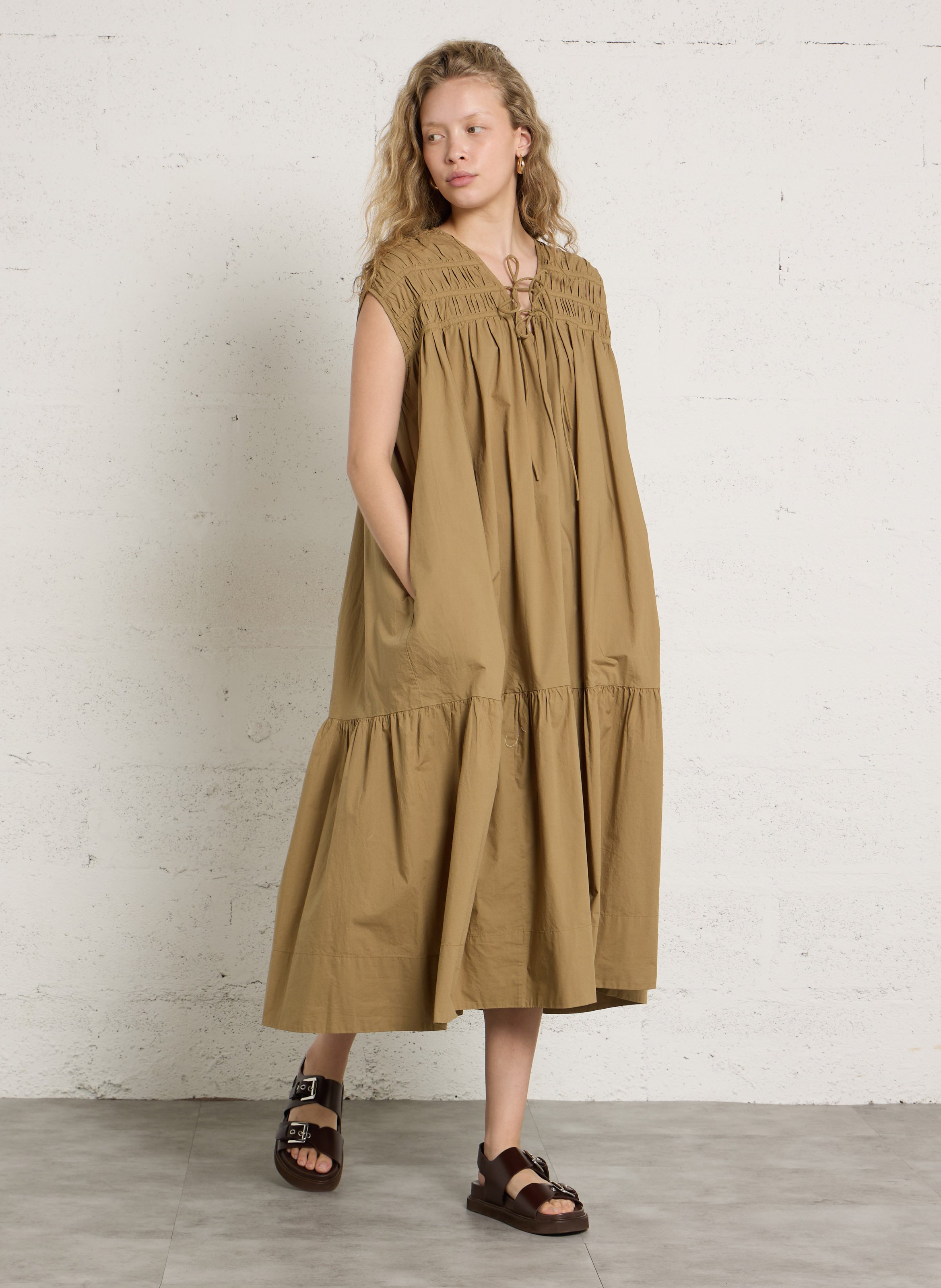 Lange wijde mouwloze effen jurk FEEKA Groen