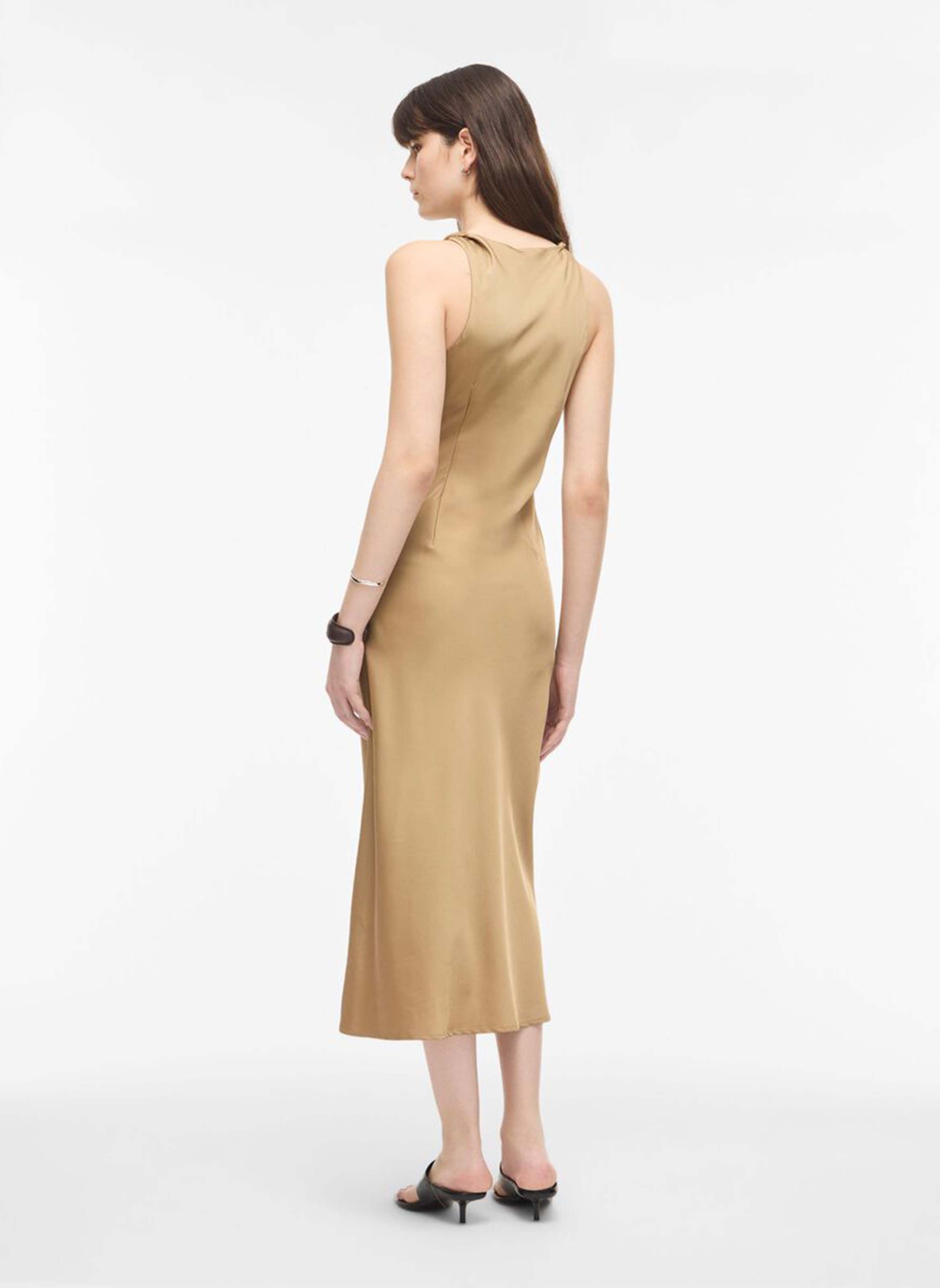 Midi-Kleid mit quadratischem Ausschnitt aus Satin ROUGE EDIT Braun