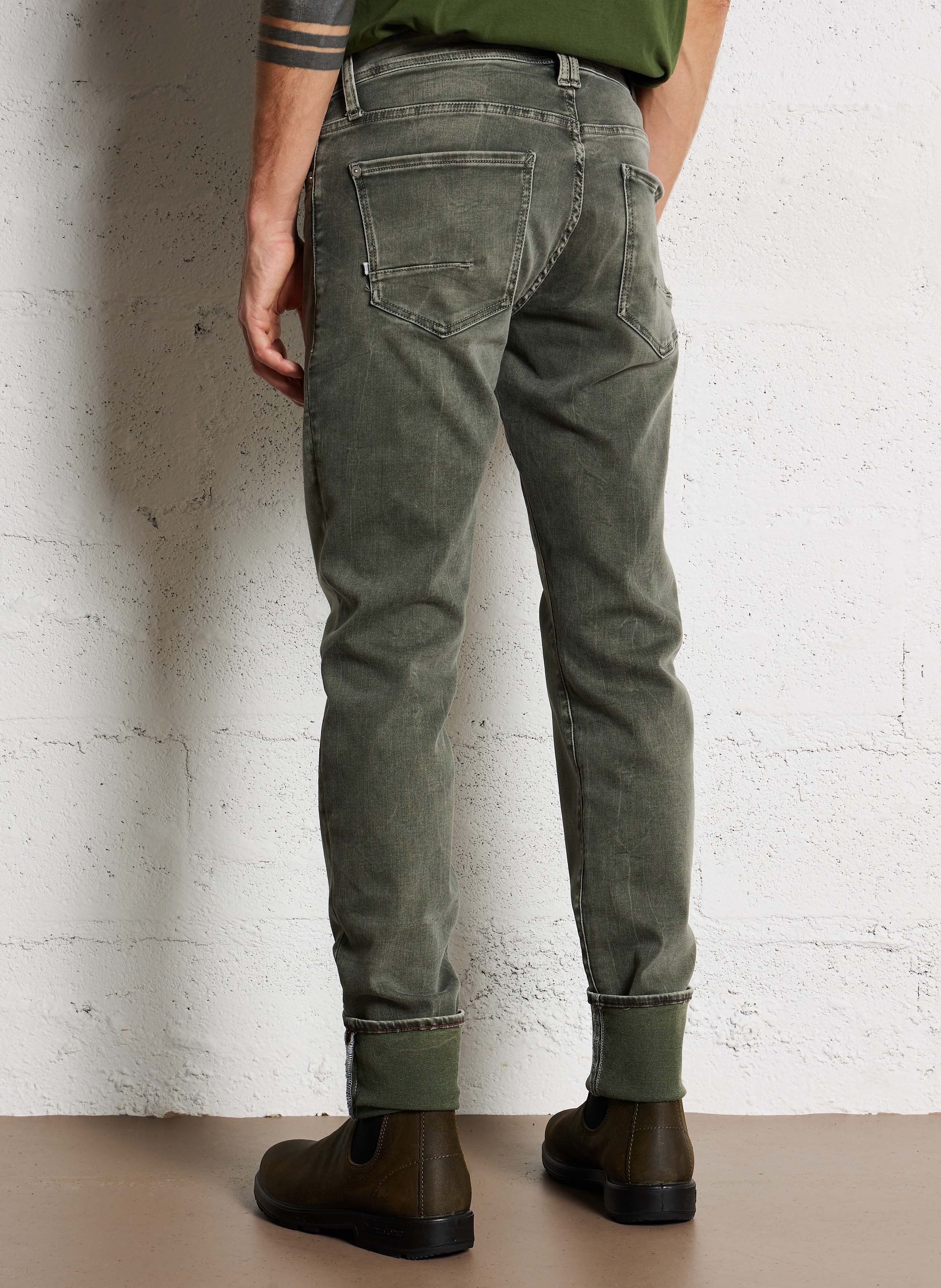 Eng anliegende Jeans aus Baumwollmischung LE TEMPS DES CERISES Grau