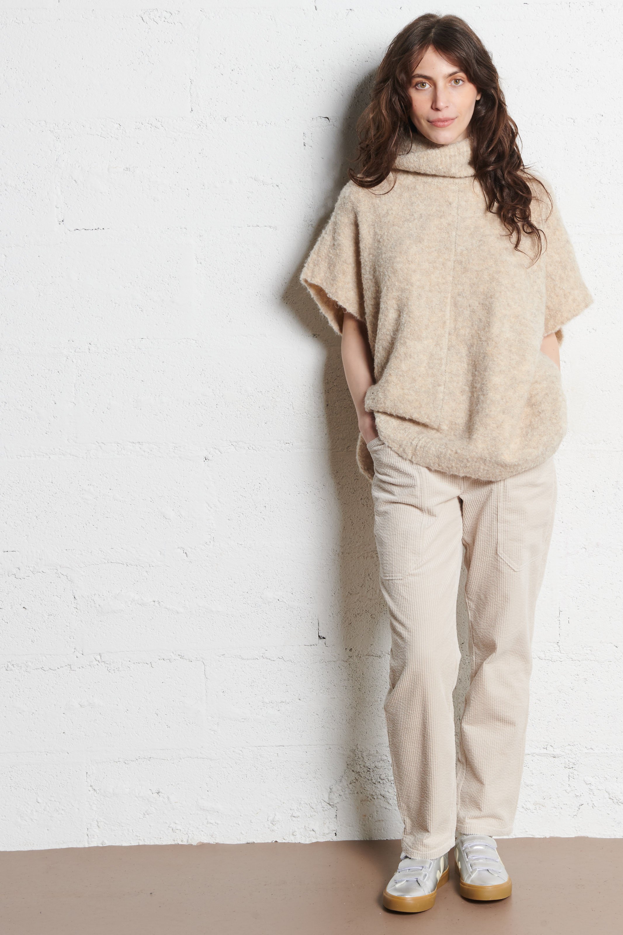 Pull col roulé ample sans manches LE TEMPS DES CERISES Beige