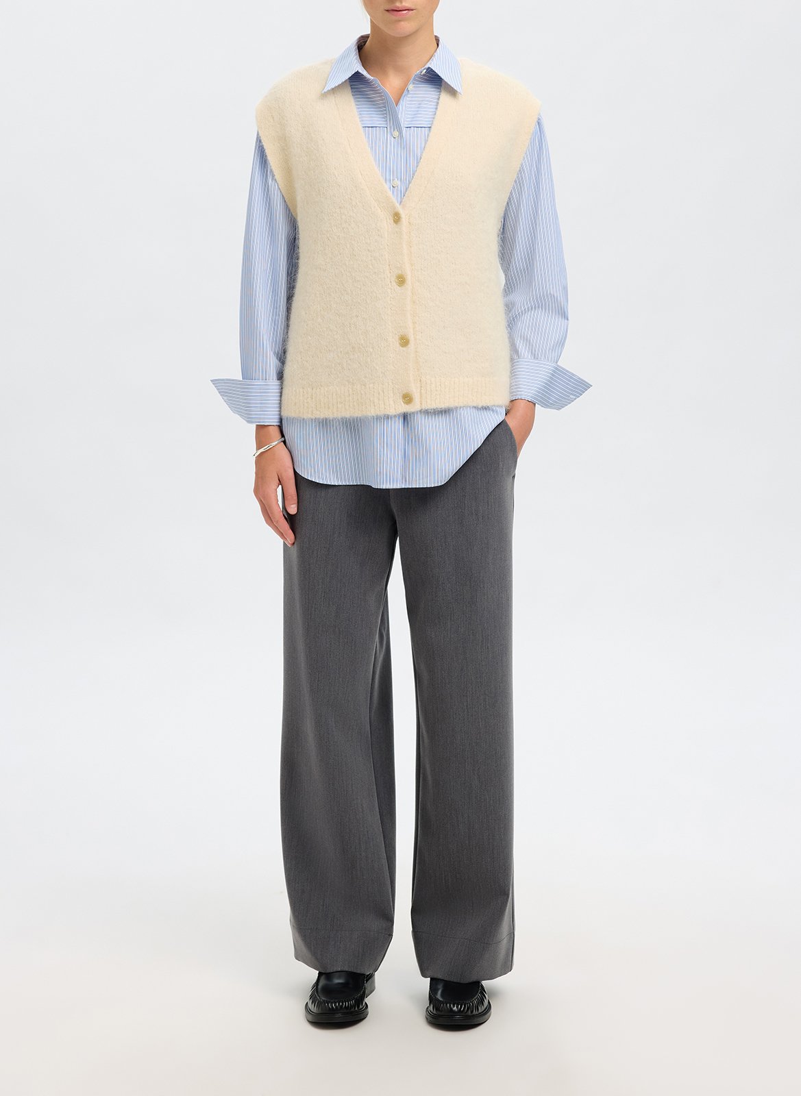 Gilet col v en laine mélangée SELECTED Beige