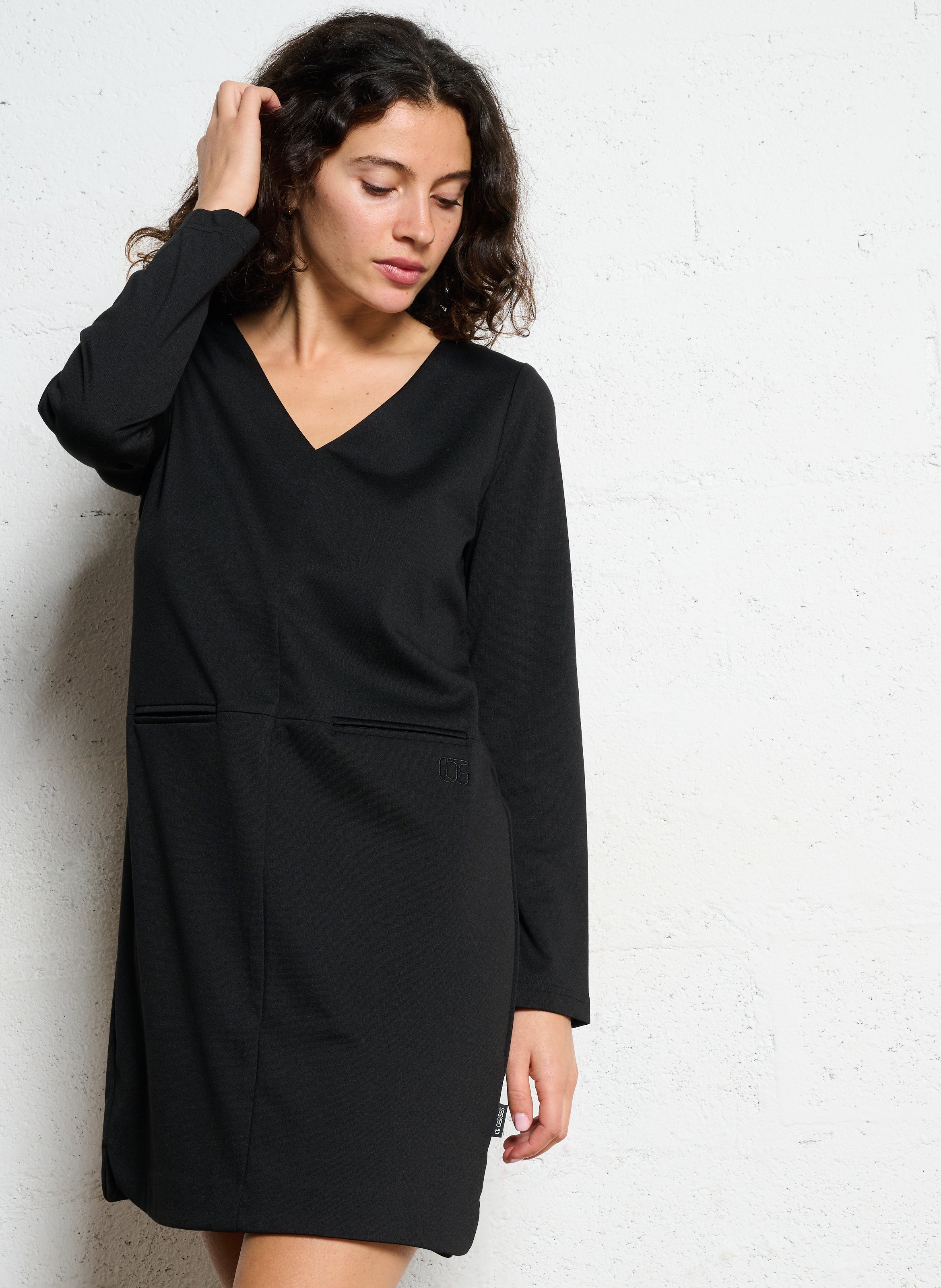 Robe courte col v  LE TEMPS DES CERISES Noir