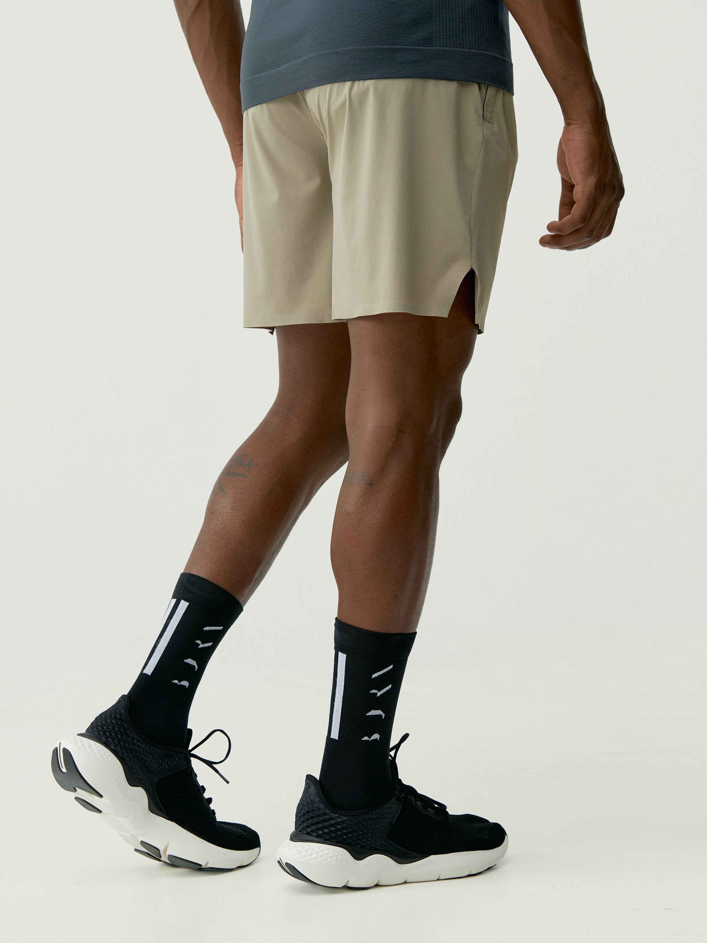 Sport shorts BORN LIVING YOGA Brown