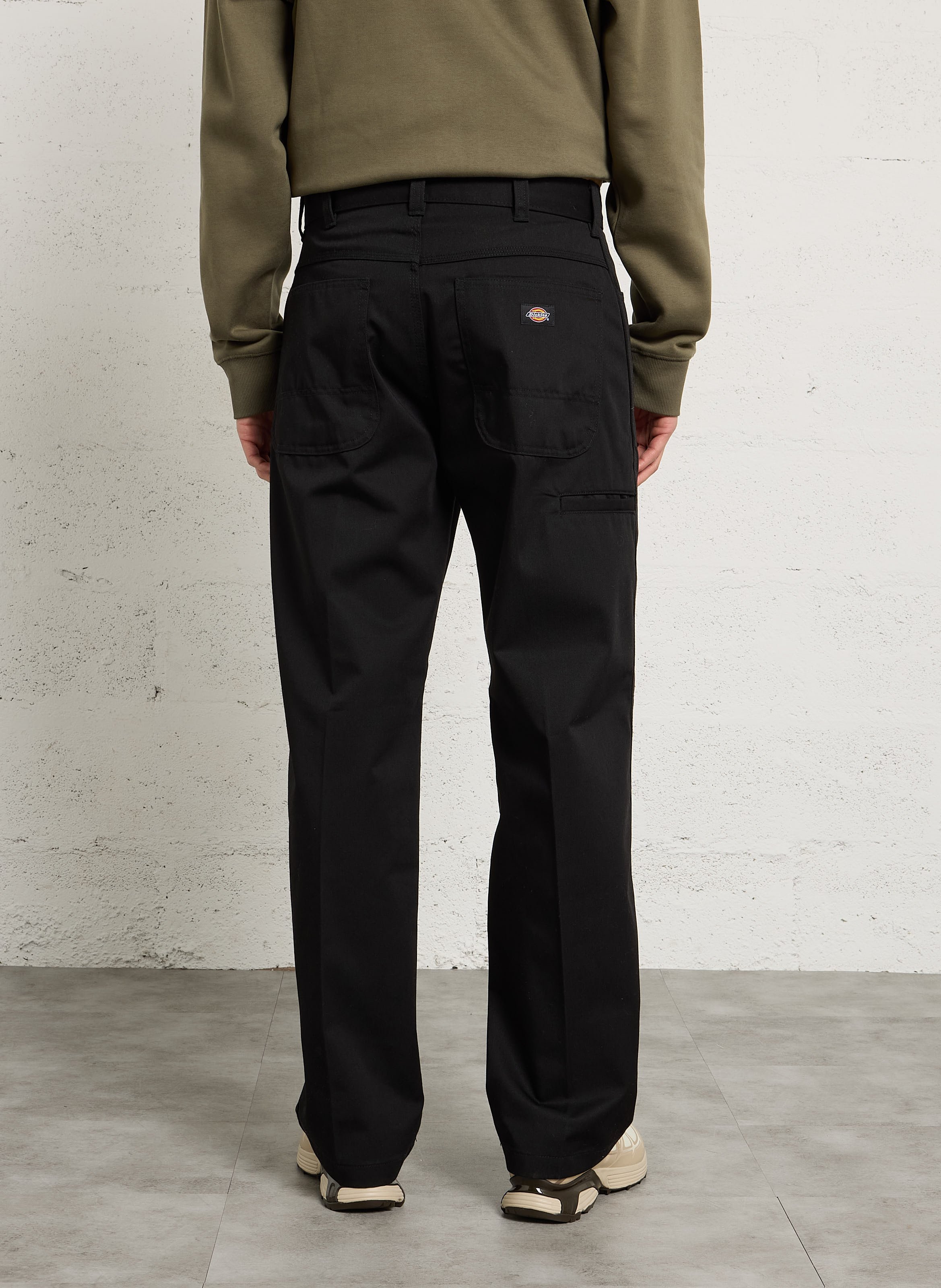 Einfarbige, gerade geschnittene Taillenhose DICKIES Schwarz